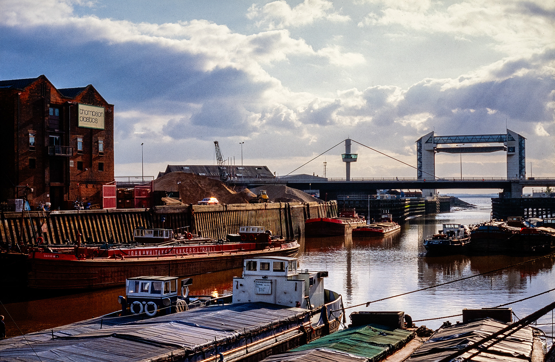 Ref: River Hull 19850509_0001. River Humber, Kingston Upon Hull, East Yorkshire, United Kingdom, 09 May, 1985. Pictured: Busy scenes on the River Hull, circa mid-1980s