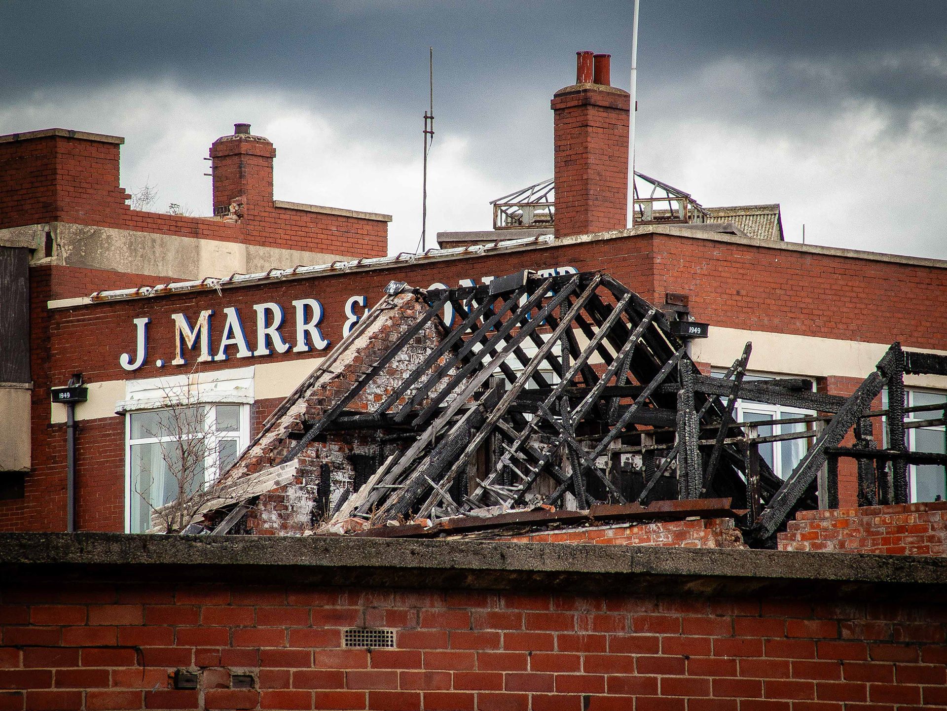 hull_20050726_0412. St Andrews Dock, Kingston Upon Hull, East Yorkshire, United Kingdom, 26 July, 2005. Pictured: Derelict dock and buildings of the former home to Hull’s Fishing Industry, St Andrews Dock. The dock closed to shipping in 1975, and the remaining dockside buildings are now gone or in a state of decay.