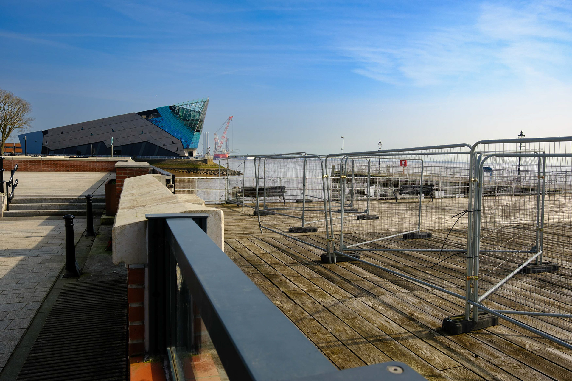 Ref: Hull 20260321_0049. Hull’s closed Victoria Pier awaits demolition. Kingston Upon Hull, East Yorkshire, United Kingdom, 21 March, 2026.