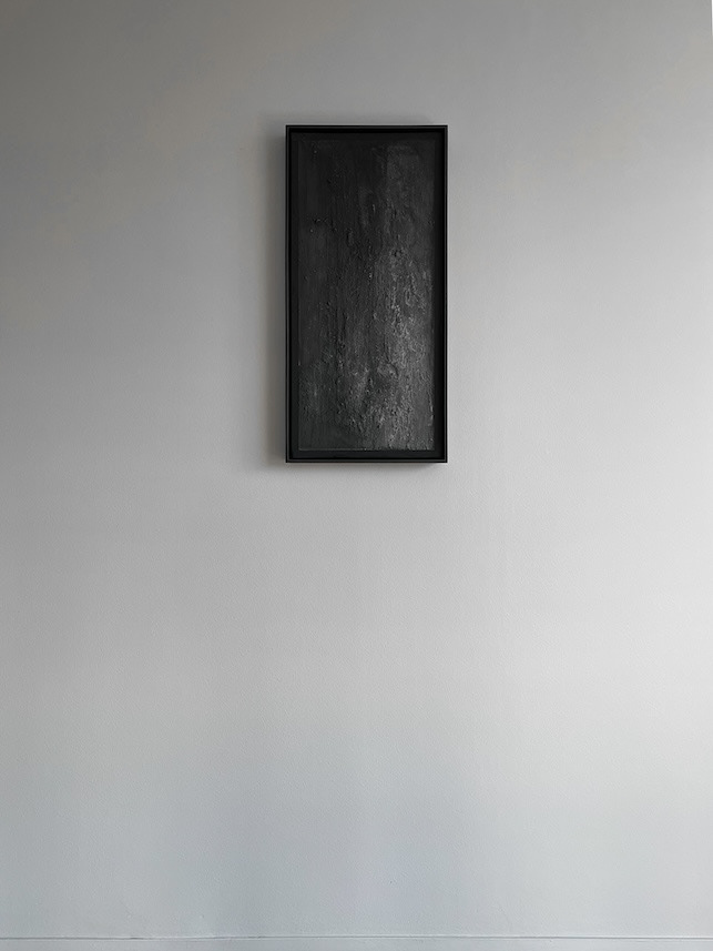 Restos de Suelo, 2022. 86 x 41.5 x 6 cm