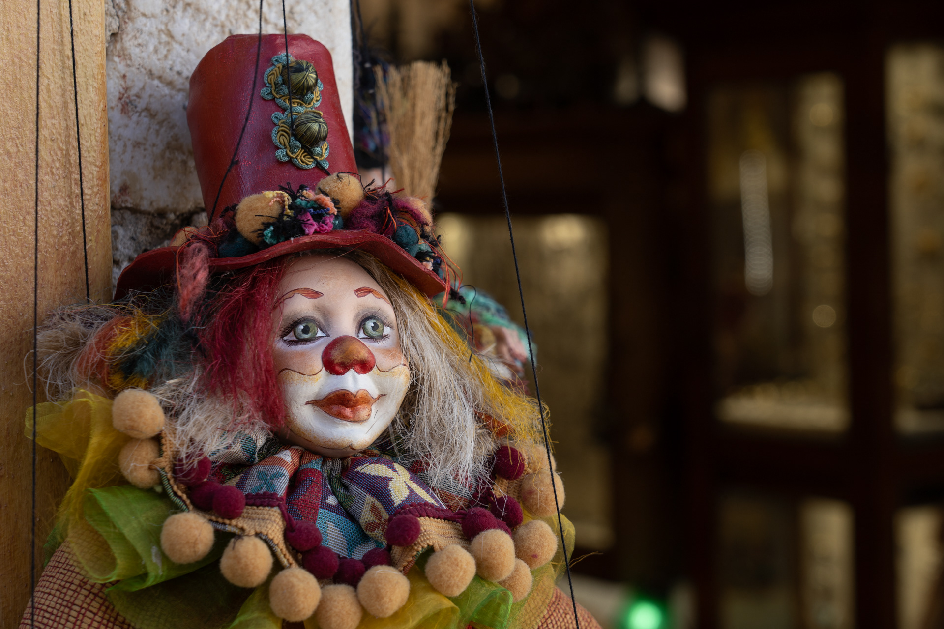 Puppet, Oia