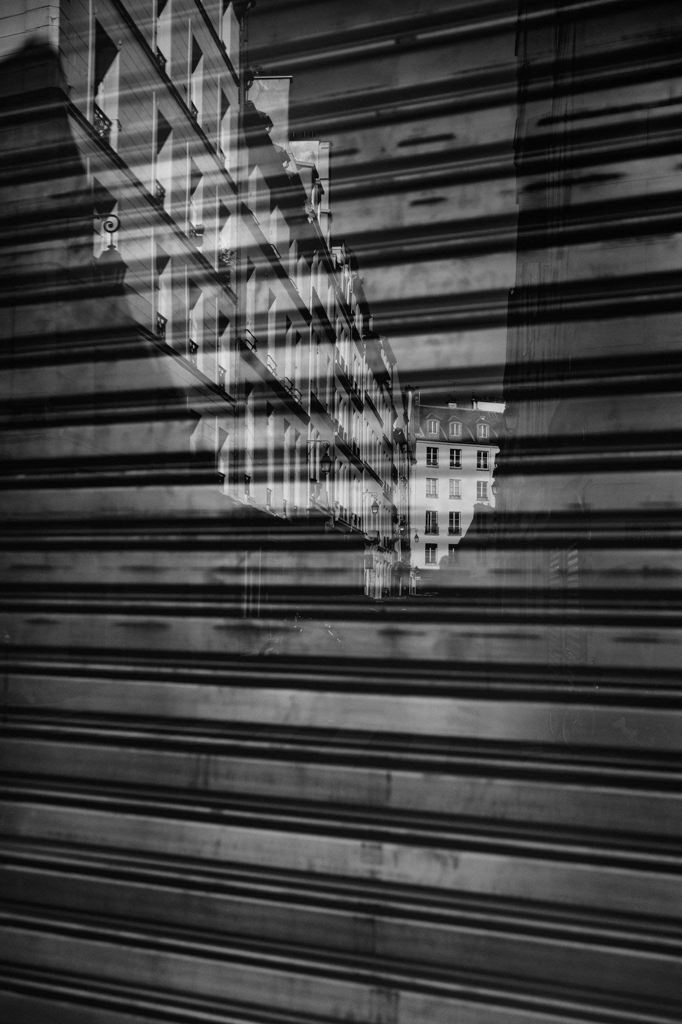 Jeudi 19 mars 2020. Dans ma rue presque tous les commerces sont fermés.