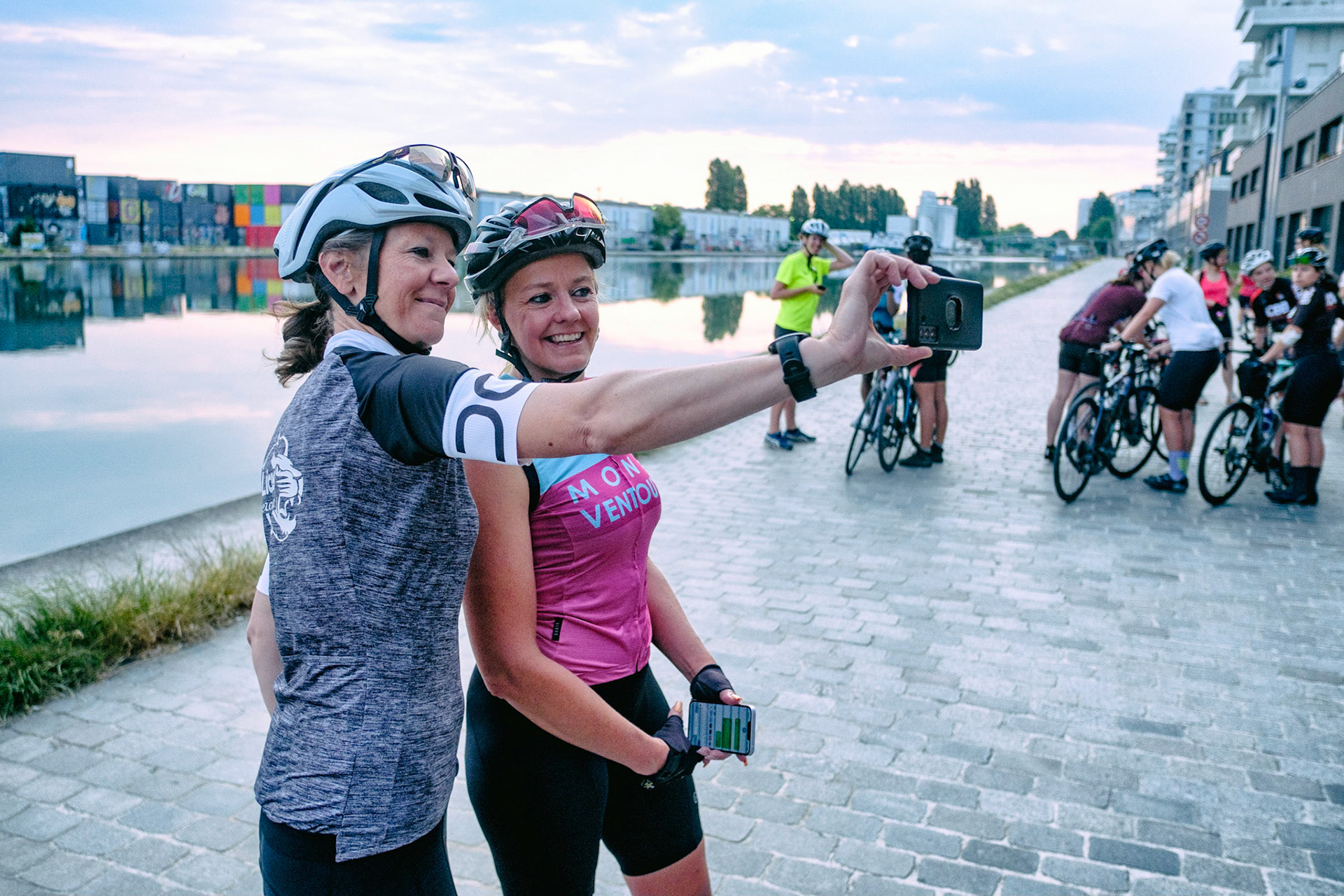 Pour la troisième année consécutive, l’Audax Club Parisien propose un Brevet de Randonneurs Mondiaux de 200 km, ouvert exclusivement aux cyclistes féminines.L’objectif est de mettre en lumière la pratique du cyclisme féminin de longue distance, et de réunir les rouleuses de tous horizons. Paris et région parisienne, 17 juin 2023.