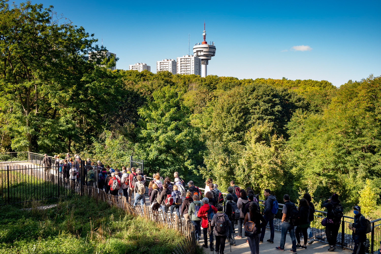 La 4ème édition de la Grande Rando de la Promenade des hauteurs et des berges de l’Ourcq, un parcours de 12 km de randonnée urbaine. Traversée de Bobigny, Pantin,Romainville et les lilas. Le parc des hauteurs de Romainville. Seine Saint Denis, 25 septembre 2022.