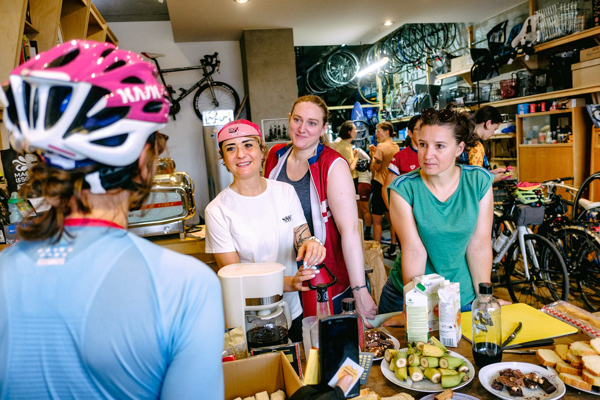 Pour la troisième année consécutive, l’Audax Club Parisien propose un Brevet de Randonneurs Mondiaux de 200 km, ouvert exclusivement aux cyclistes féminines.L’objectif est de mettre en lumière la pratique du cyclisme féminin de longue distance, et de réunir les rouleuses de tous horizons. Paris et région parisienne, 17 juin 2023.