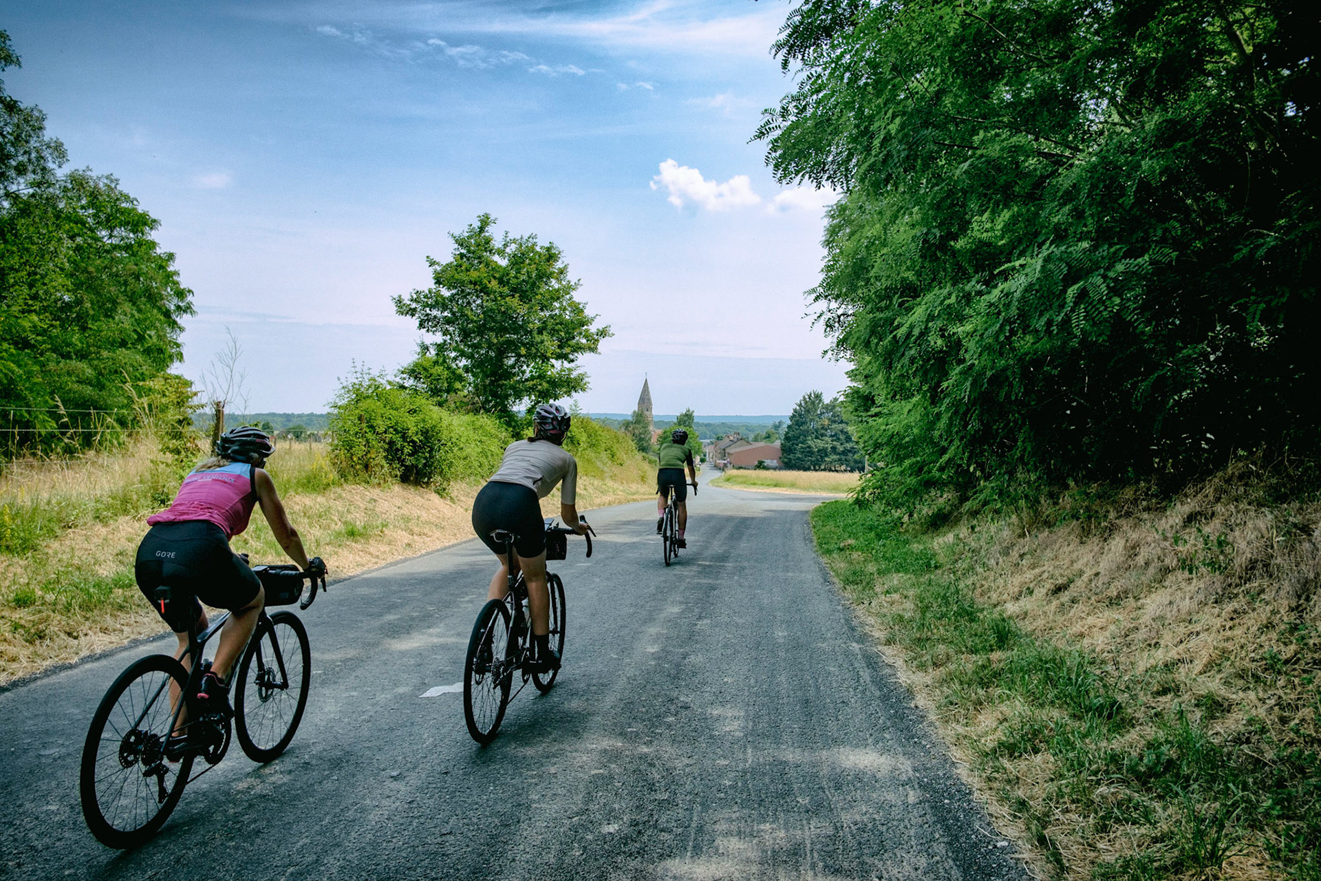 Pour la troisième année consécutive, l’Audax Club Parisien propose un Brevet de Randonneurs Mondiaux de 200 km, ouvert exclusivement aux cyclistes féminines.L’objectif est de mettre en lumière la pratique du cyclisme féminin de longue distance, et de réunir les rouleuses de tous horizons. Paris et région parisienne, 17 juin 2023.