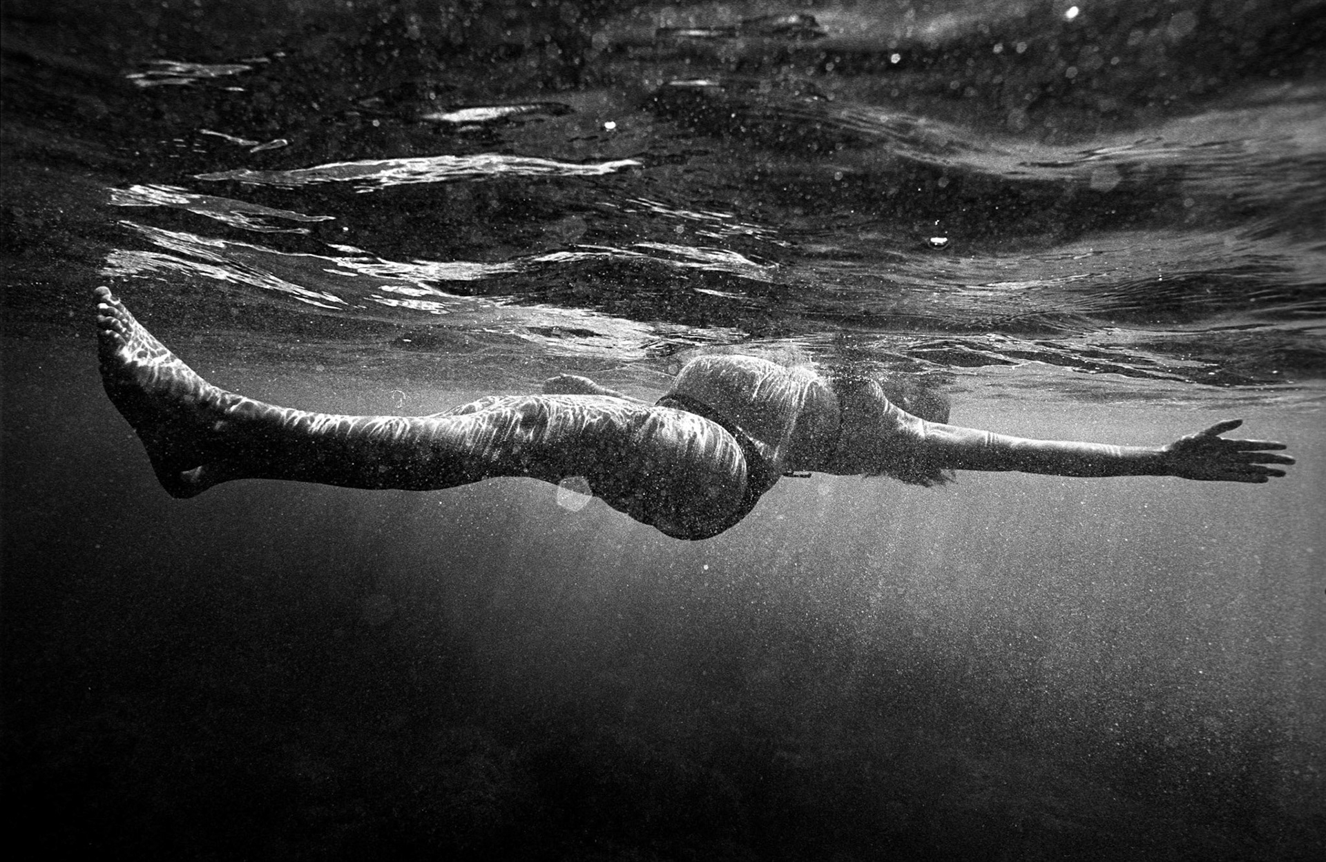 9 mois et toi : suite photographique sur les 9 mois d'une femme enceinte.France, mars-septembre 2006