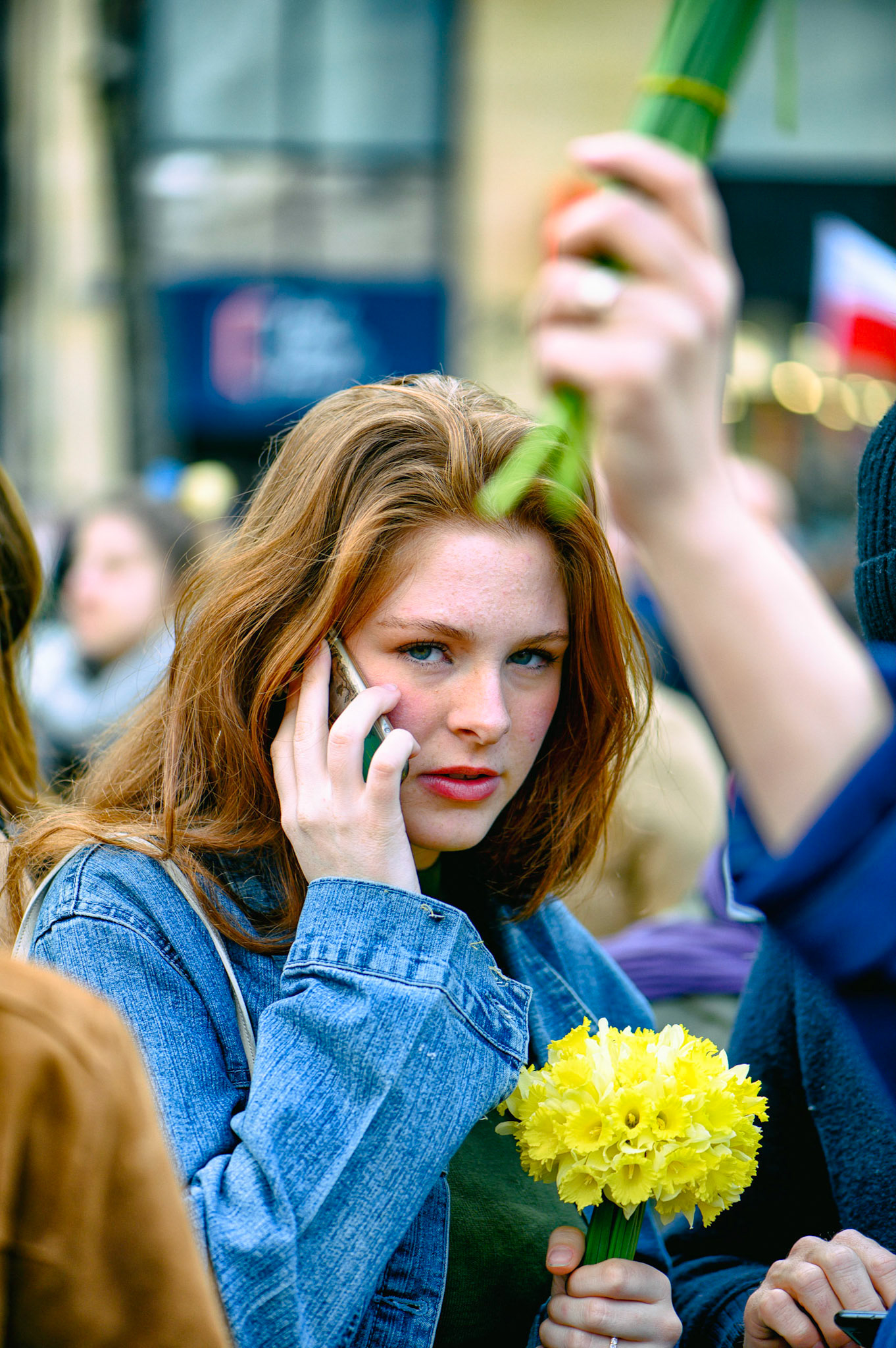 Plusieurs milliers de personnes se sont rassemblées samedi après-midi à Paris pour protester contre l'invasion de l'Ukraine par la Russie et dire "non à la guerre en Europe. Paris, 5 Mars 2022.