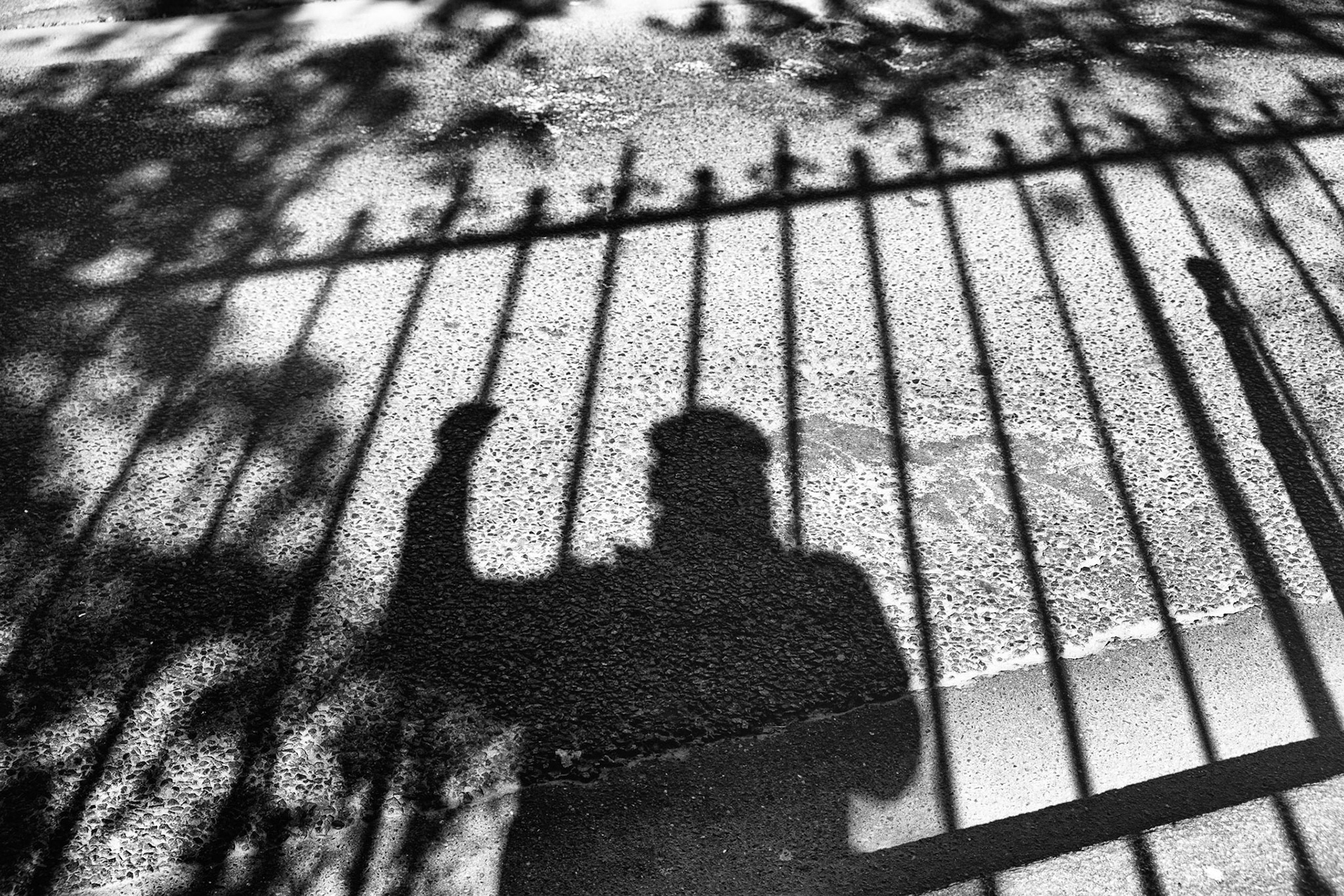 Samedi 4 avril 2020. Cette période de confinement nous donne des idées d'enfermements.