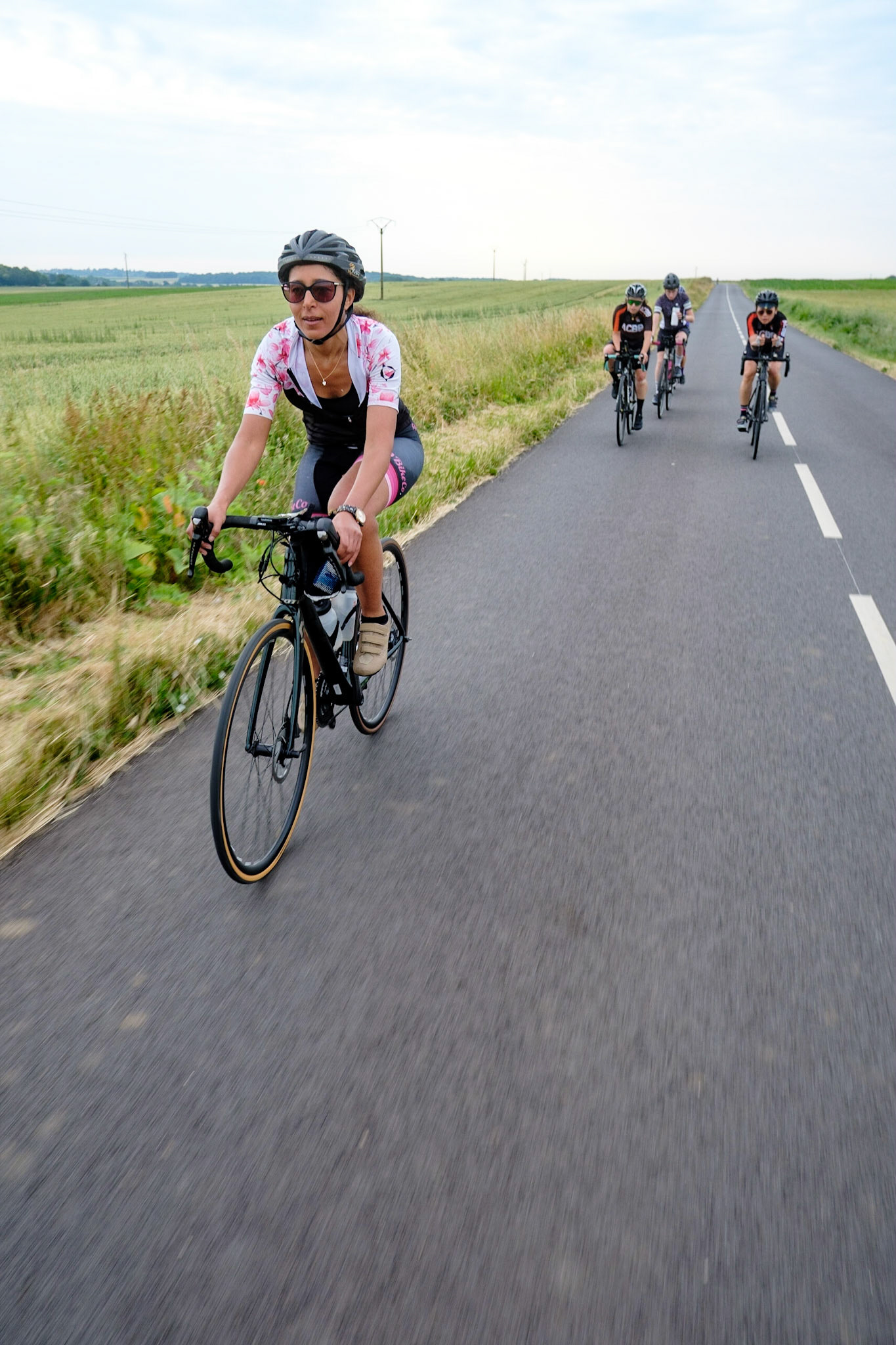 Pour la troisième année consécutive, l’Audax Club Parisien propose un Brevet de Randonneurs Mondiaux de 200 km, ouvert exclusivement aux cyclistes féminines.L’objectif est de mettre en lumière la pratique du cyclisme féminin de longue distance, et de réunir les rouleuses de tous horizons. Paris et région parisienne, 17 juin 2023.