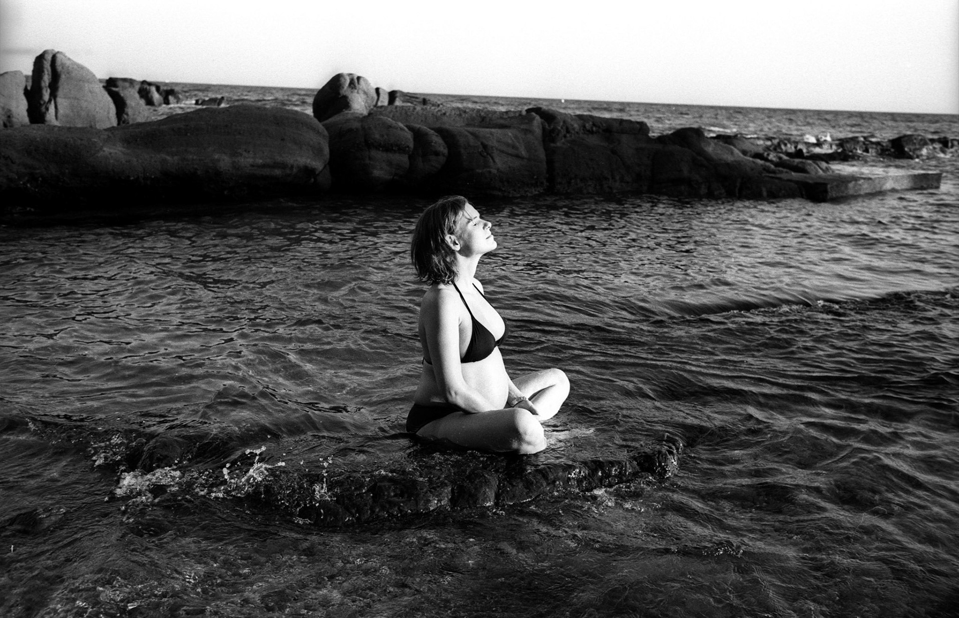 9 mois et toi : suite photographique sur les 9 mois d'une femme enceinte.France, mars-septembre 2006