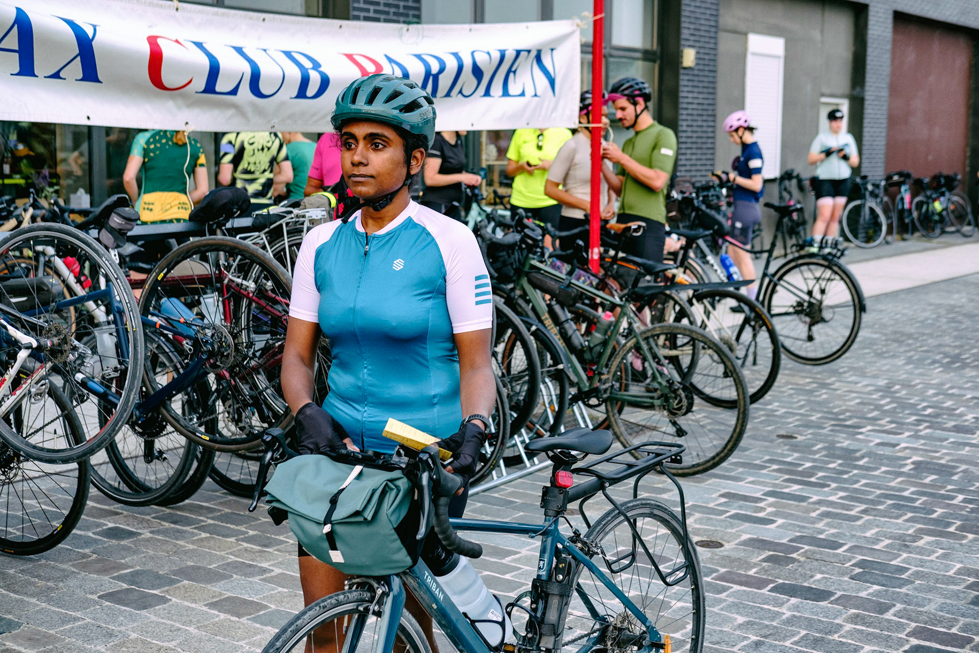 Pour la troisième année consécutive, l’Audax Club Parisien propose un Brevet de Randonneurs Mondiaux de 200 km, ouvert exclusivement aux cyclistes féminines.L’objectif est de mettre en lumière la pratique du cyclisme féminin de longue distance, et de réunir les rouleuses de tous horizons. Paris et région parisienne, 17 juin 2023.
