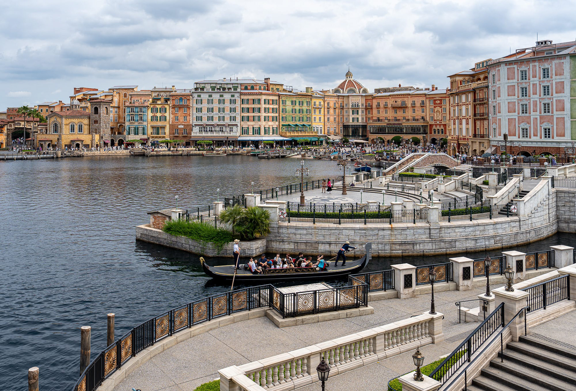 This is the Venice area. 