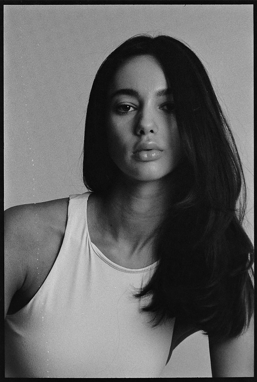 Romana Meijer shot on Fomapan 400 developed in Adox Adonal 50:1 for 11 minutes.