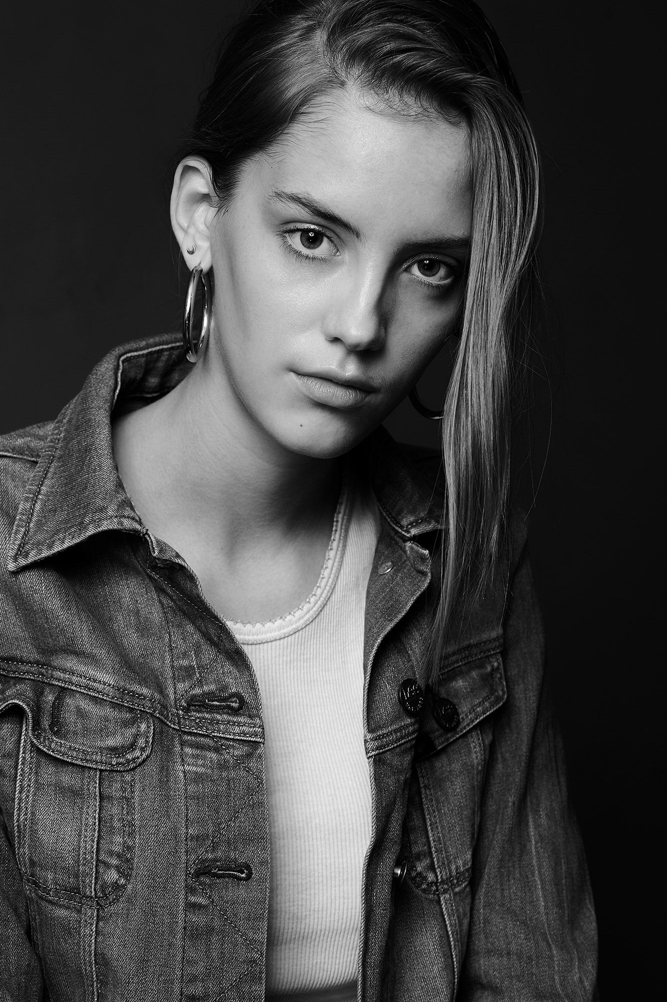 Lola Corfixen @ Unique Models Denmark is a fashion model shot by JMstudio.dk a fashion photographer in Copenhagen, Denmark