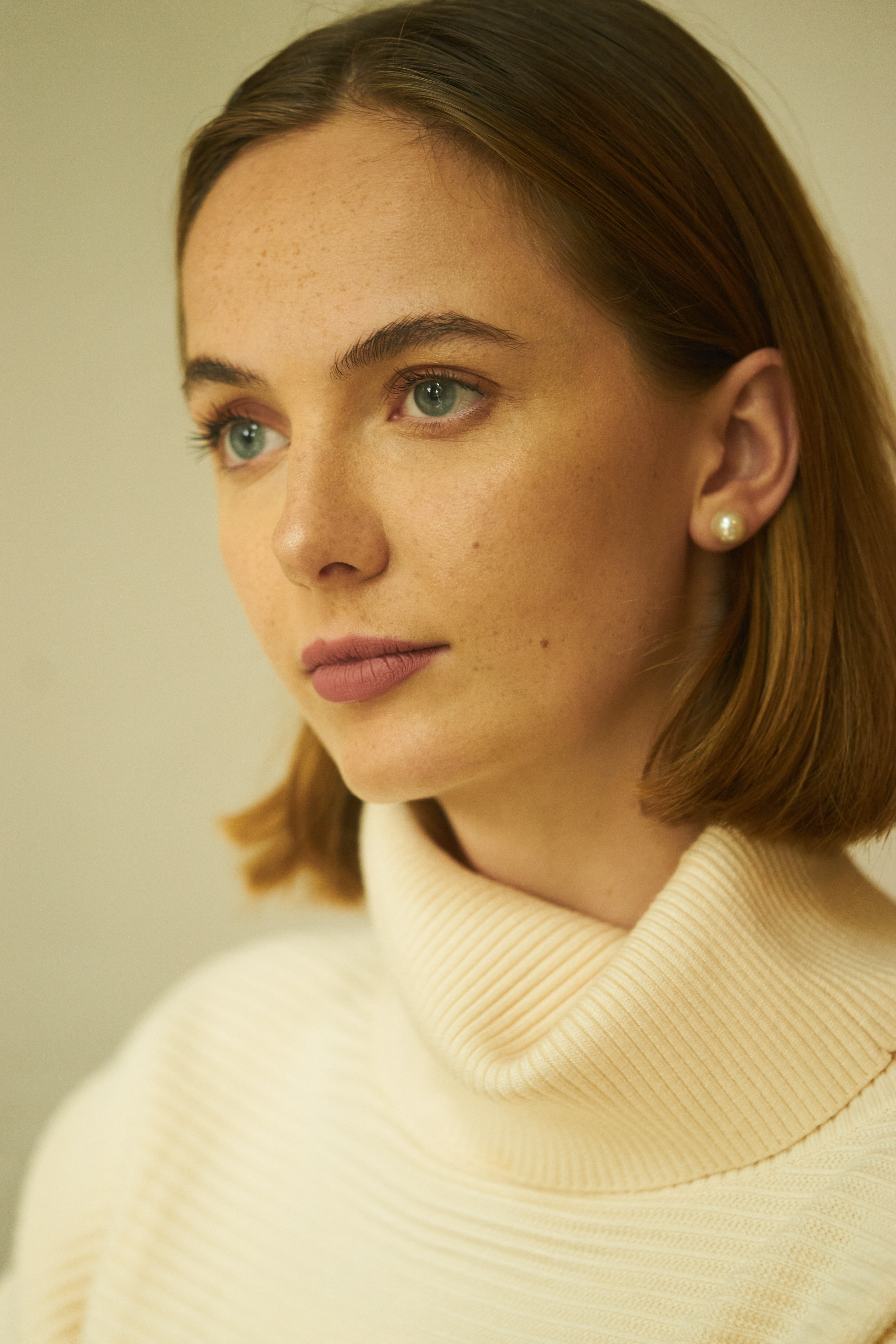 Noortje van Velzen from Holland's Next Top Model and Cachet Models in a cream jumper