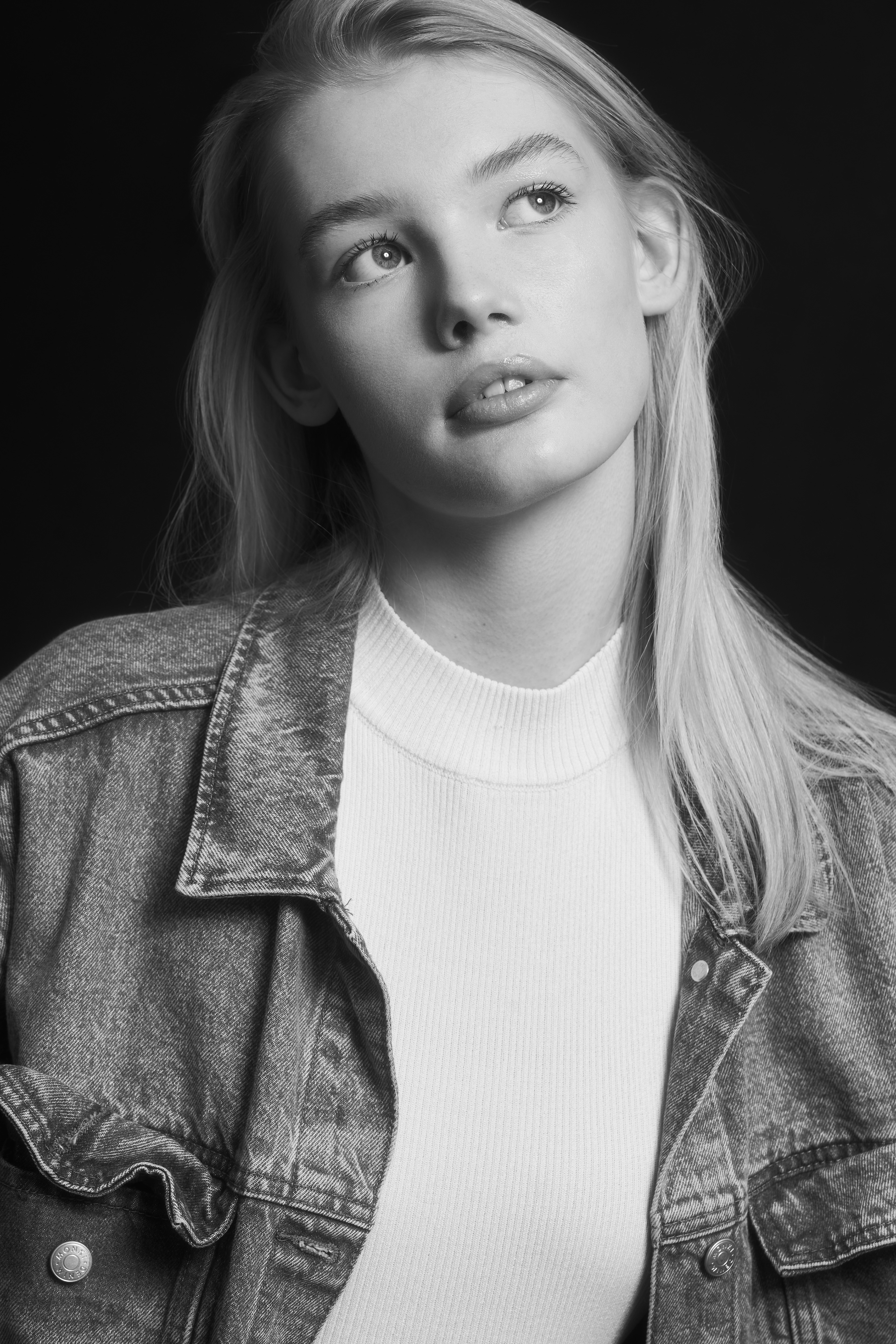 Dutch Fashion model Gabreille Tappel with Future Faces in Amsterdam shot by JMstudio in Double Denim