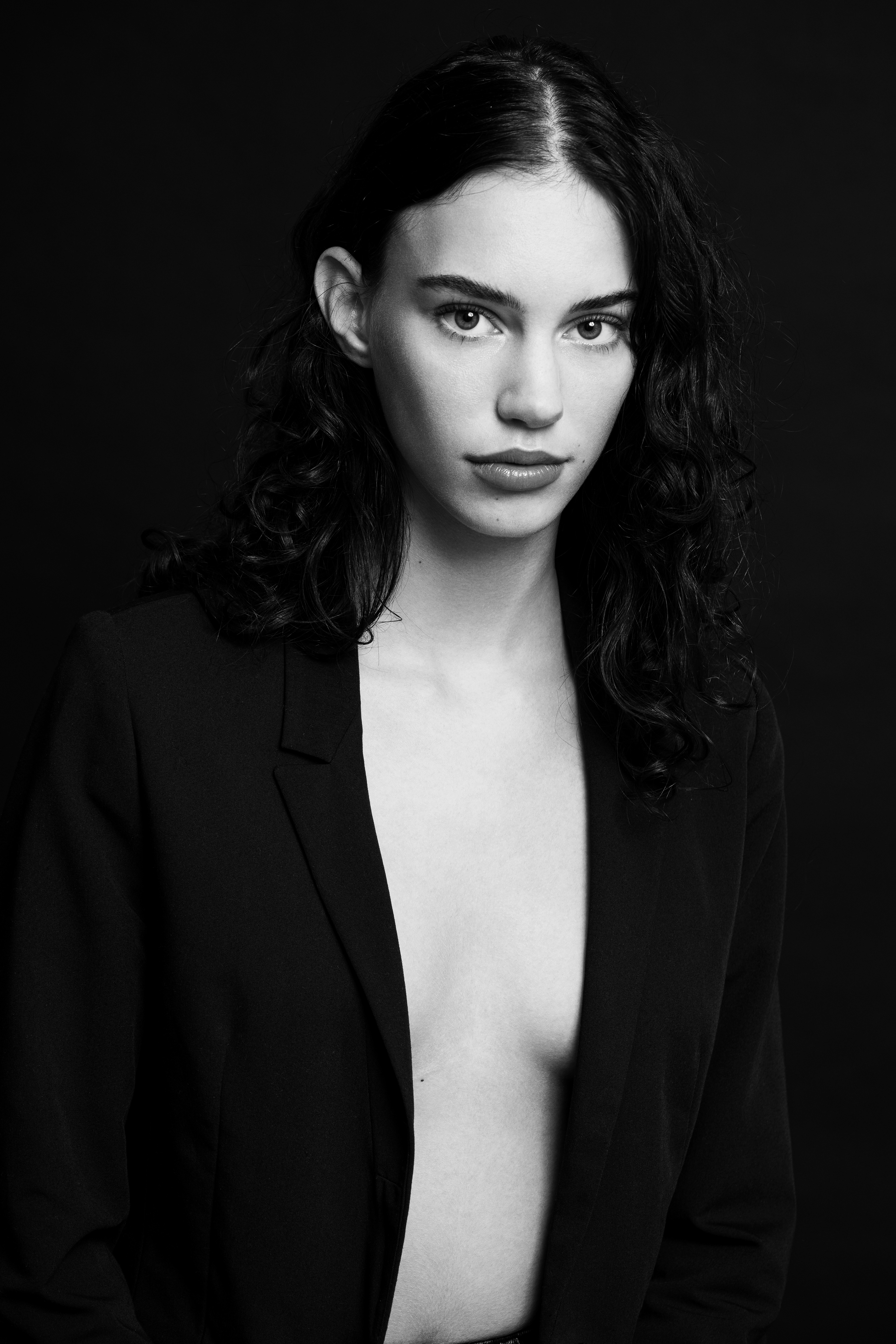 Robine Bitter from Elite Amsterdam wearing a black blazer. 