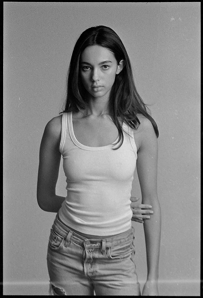 Romana Meijer shot on Fomapan 400 developed in Adox Adonal 50:1 for 11 minutes.