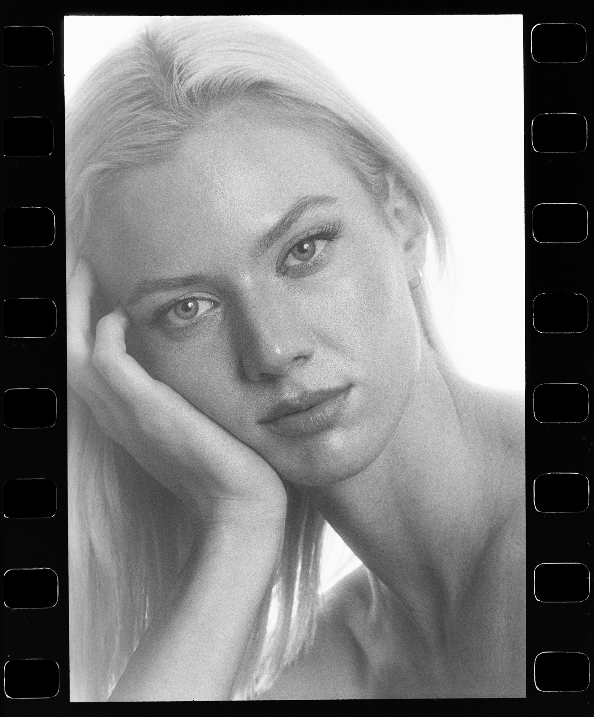 Avalon Kip is a fashion model with  Two Management shot on Fomapan 100 developed in Adox Adonal 50:1 for 9 minutes.