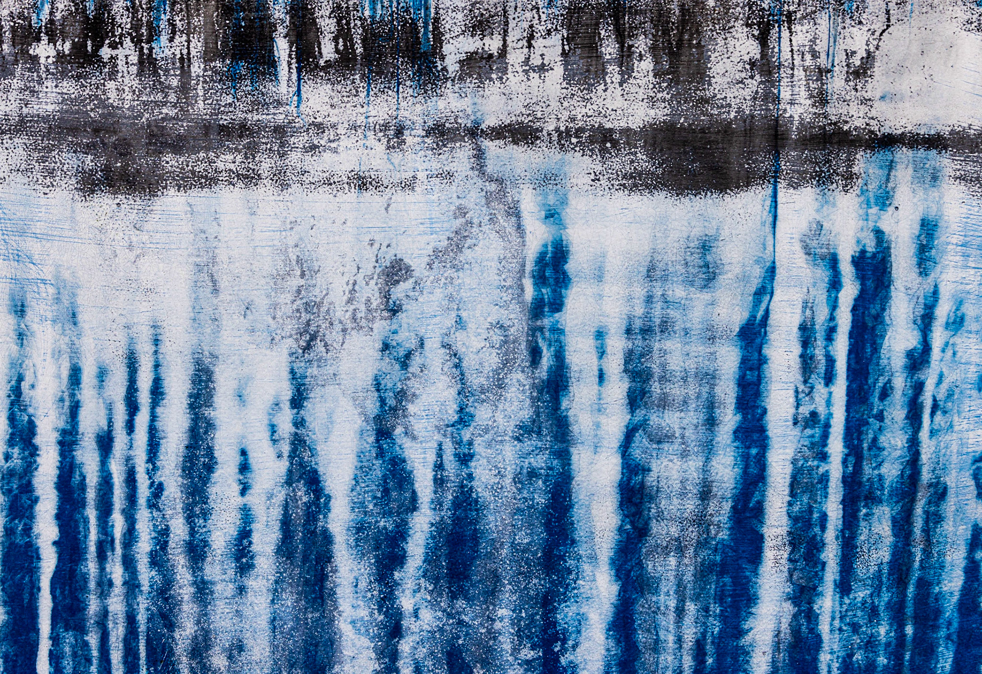 Dripping paint on boat hull