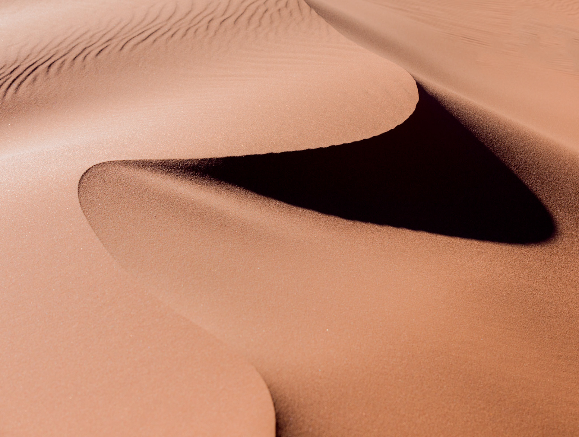 Sand dune curves, Utah