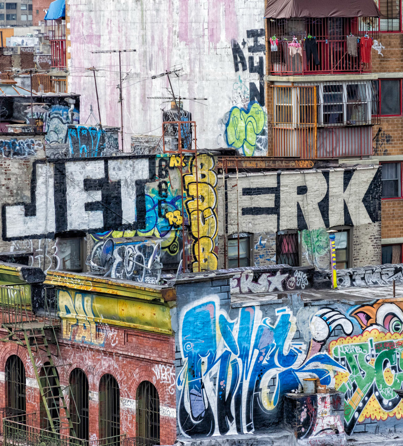 Building grafitti, New York City