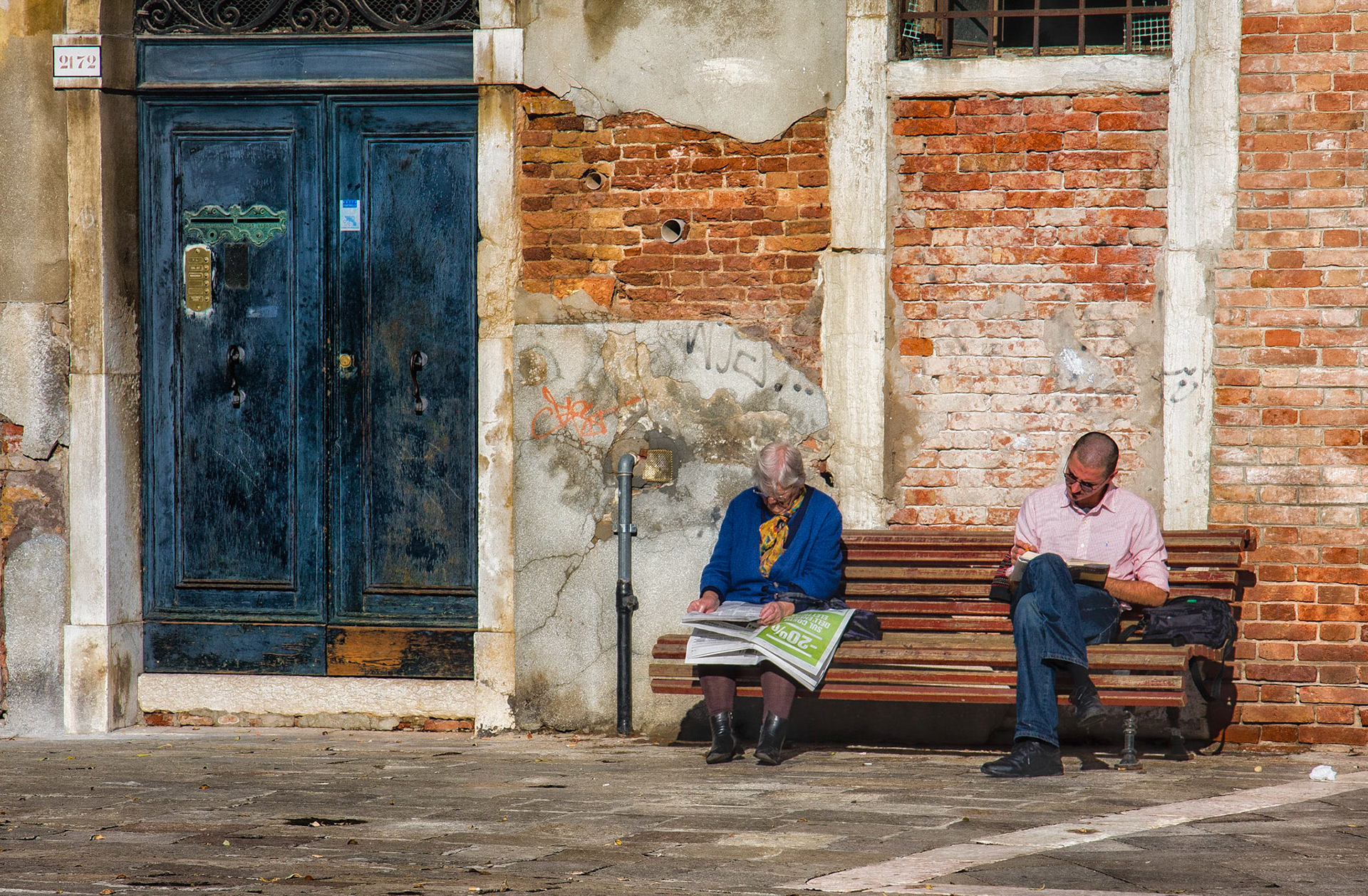 Bench sharing, Venice