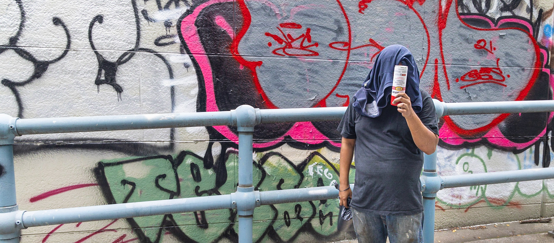 Masked artist, New York City
