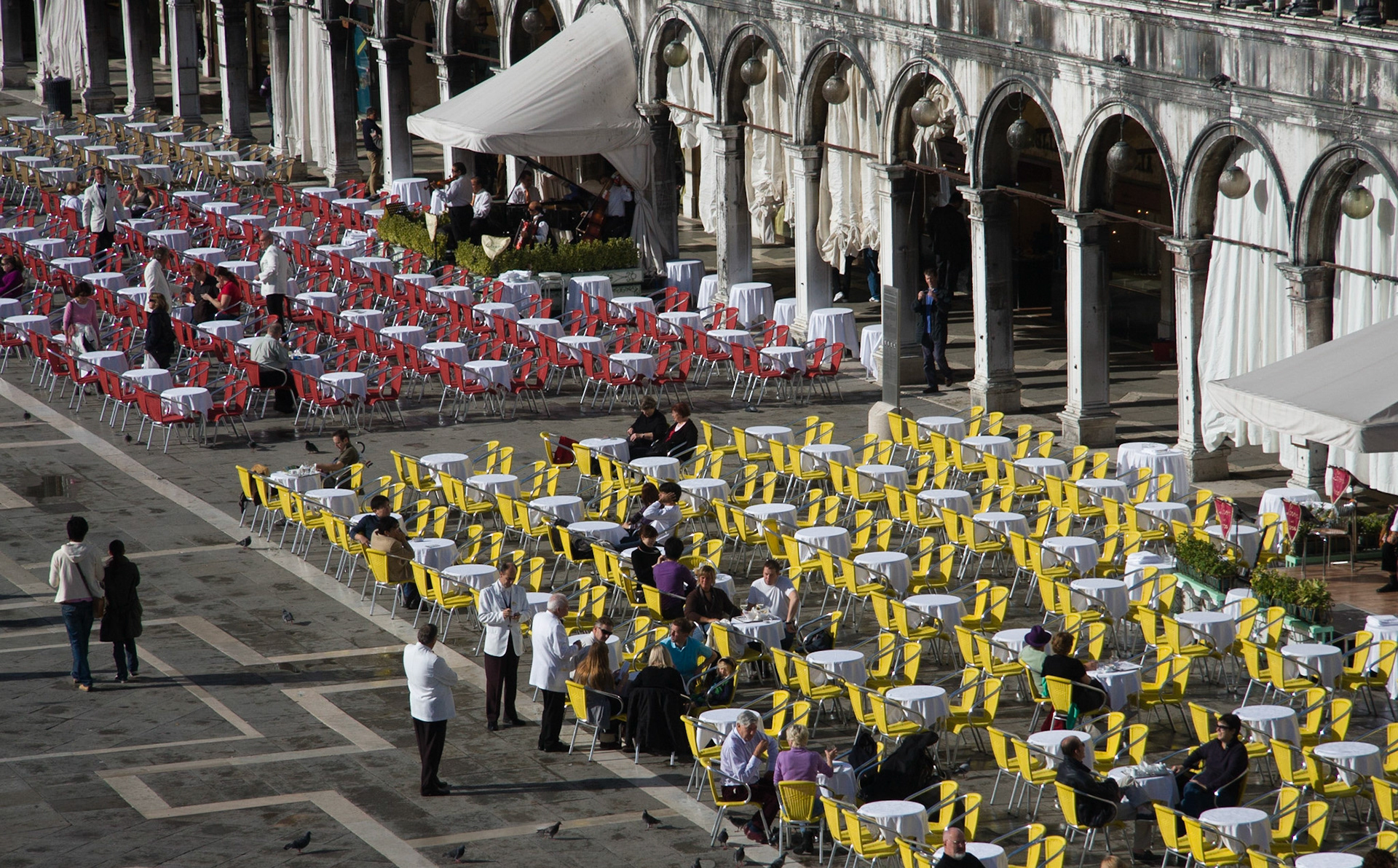 Competing cafes, Venice