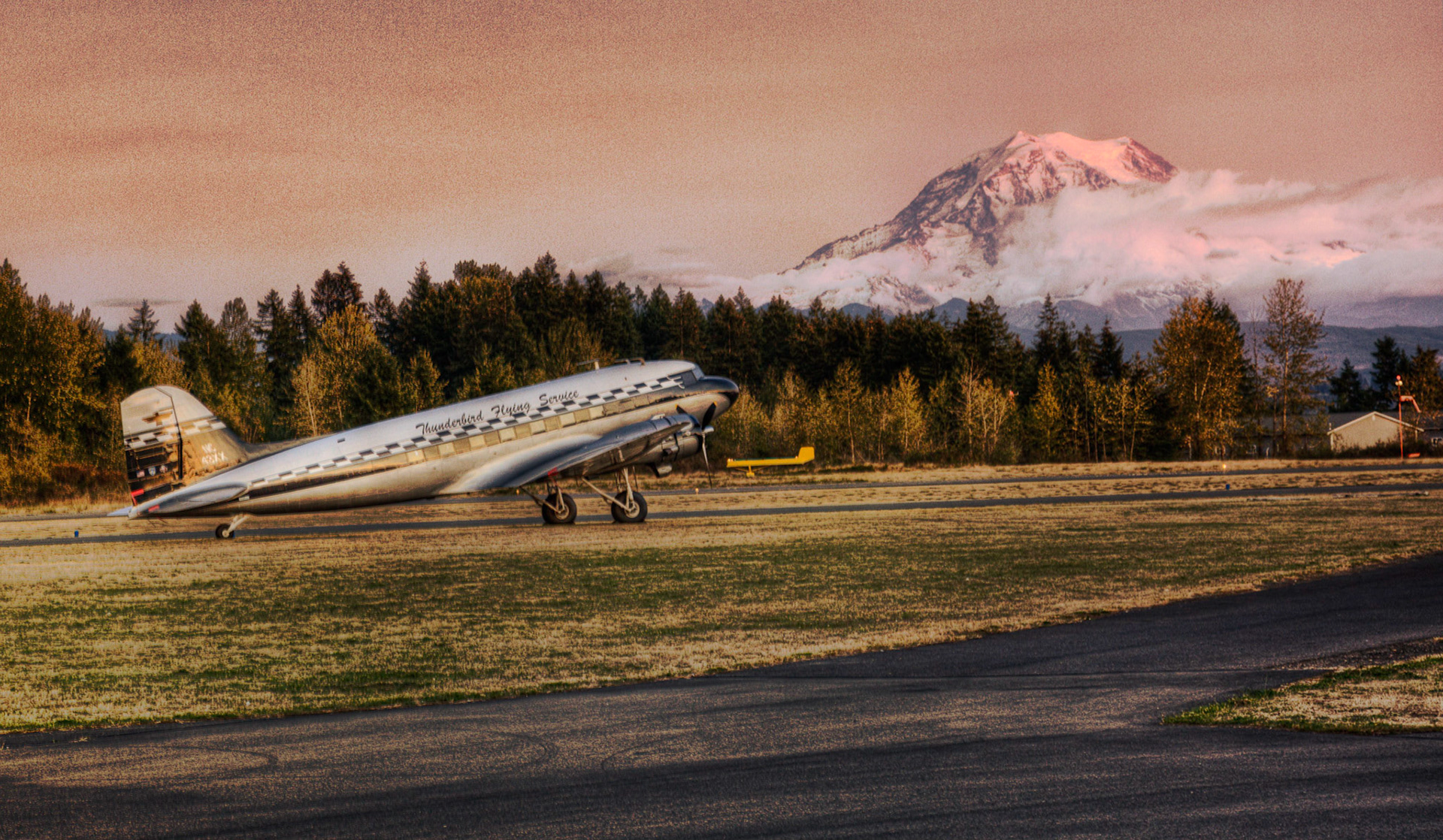 DC-3 and Mt Rainier