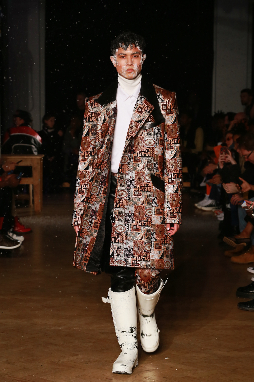 Look 28