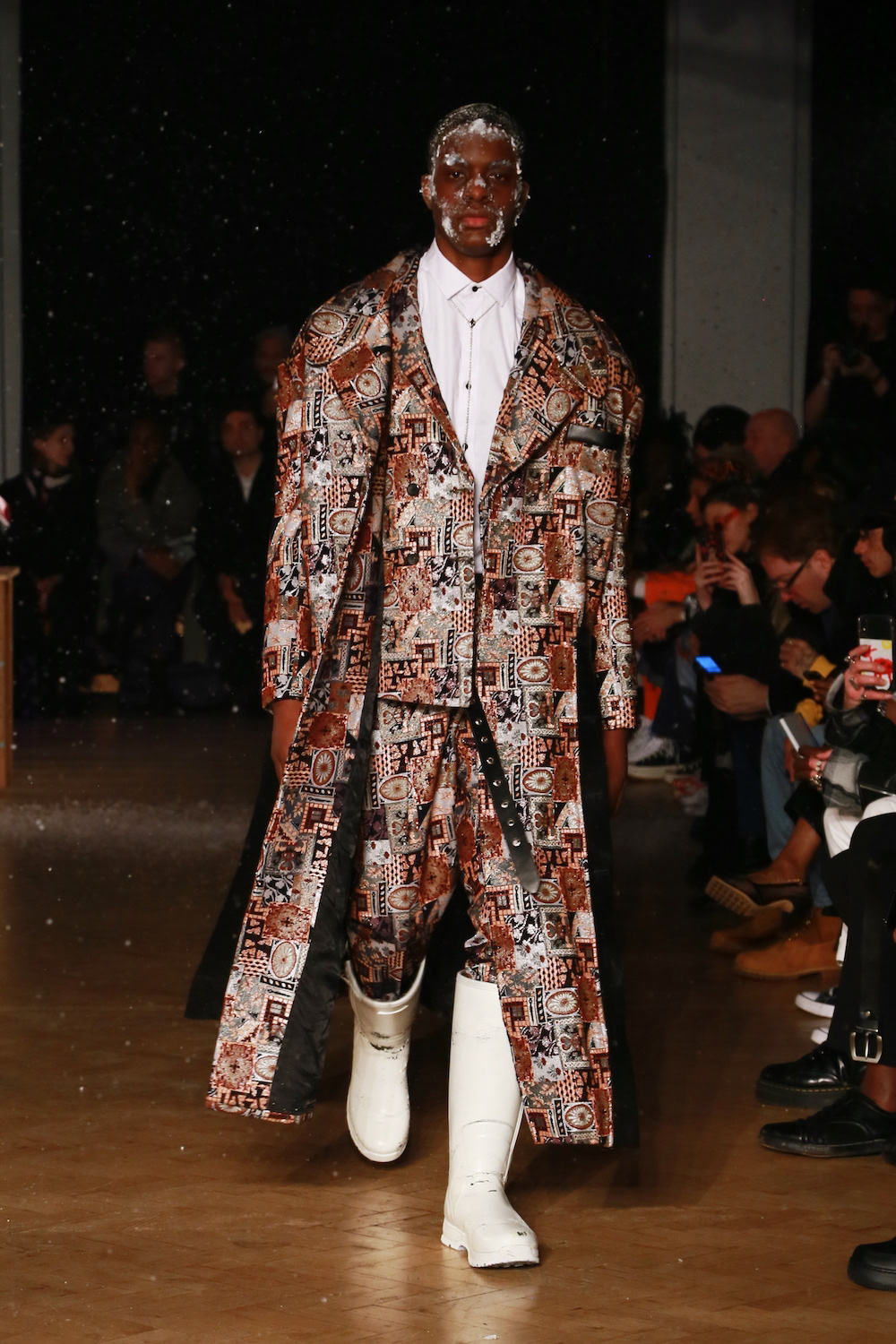 Look 30