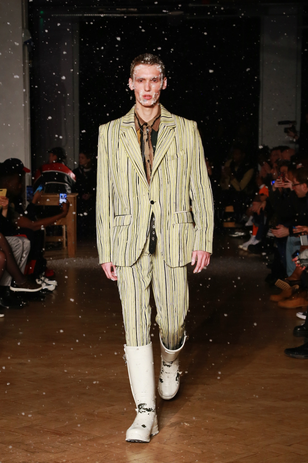 Look 8