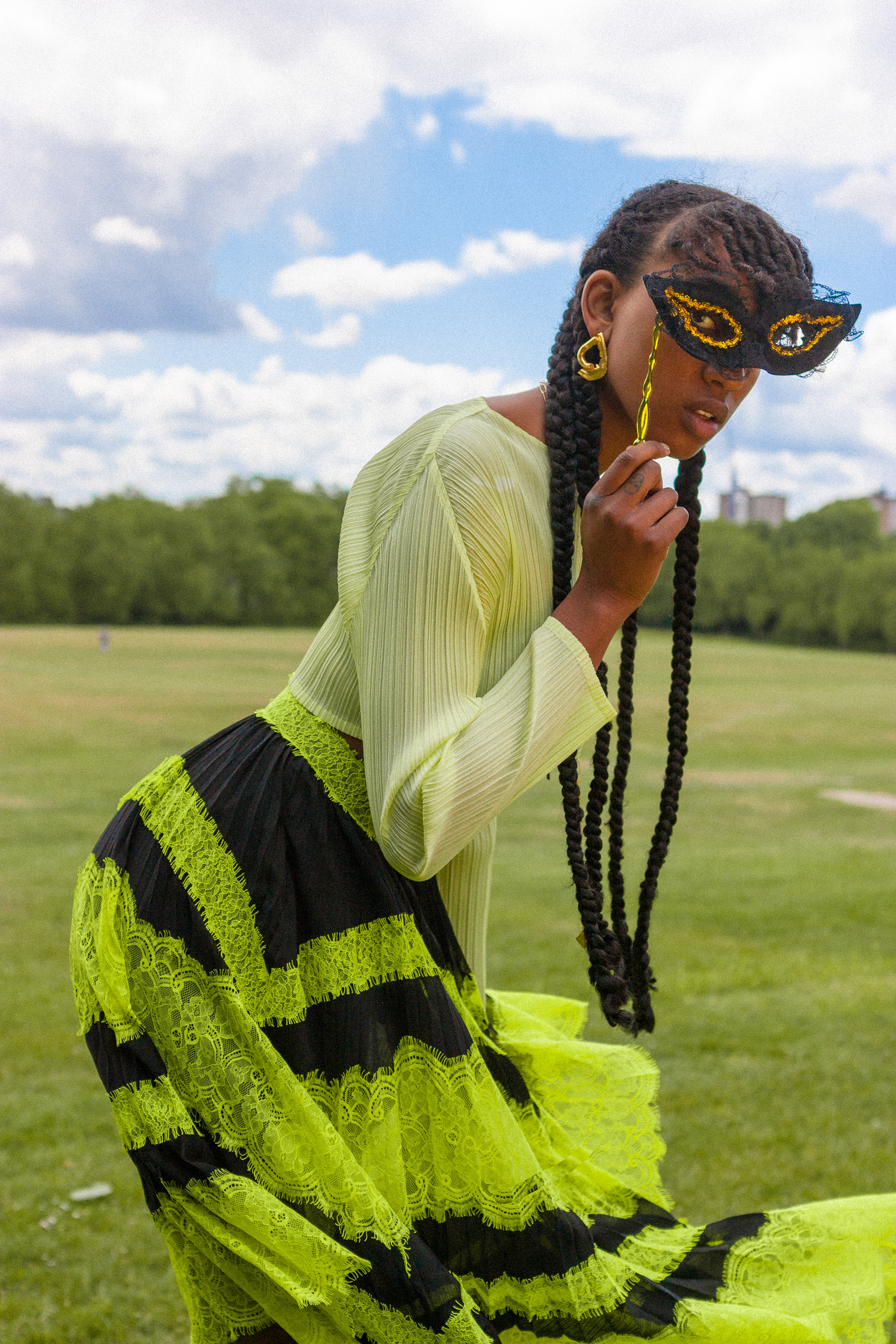 Earings Alighieri, Top Issey Miyake, Skirt Alice Olivia by Stacey Bendet