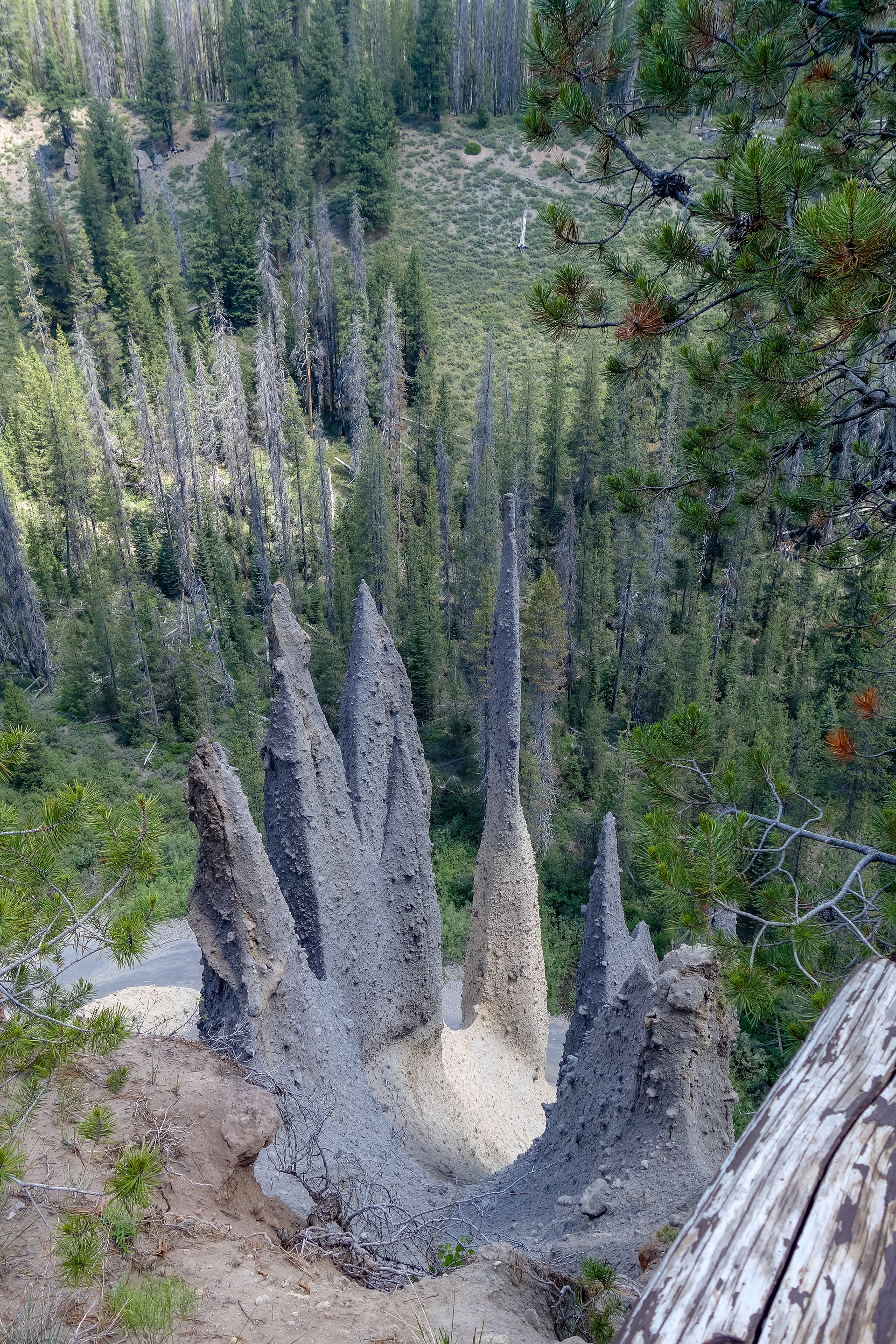 The Pinnacles-Crater Lake National Park