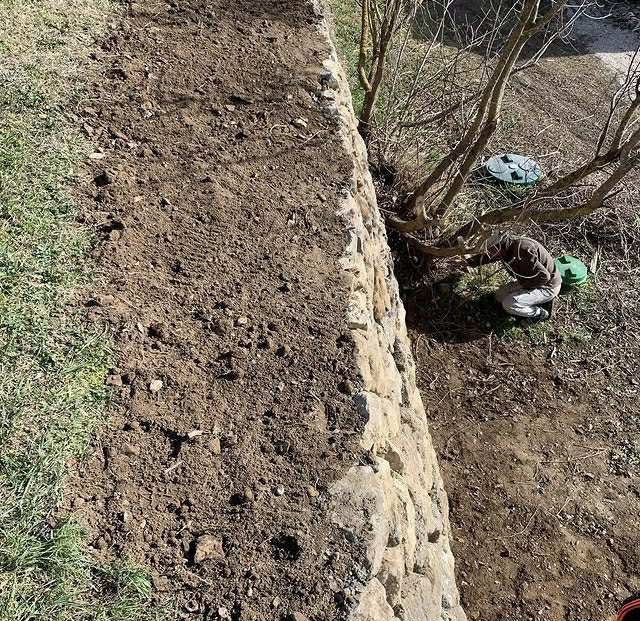 Recouvrement avec de la terre