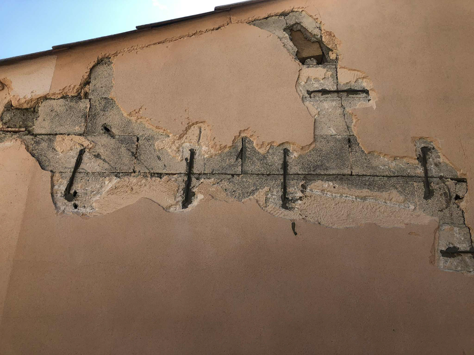 Pose de broches sur maison qui à bouger