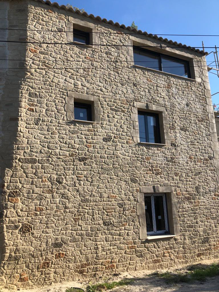 Maison à étage au hameau du Brunet