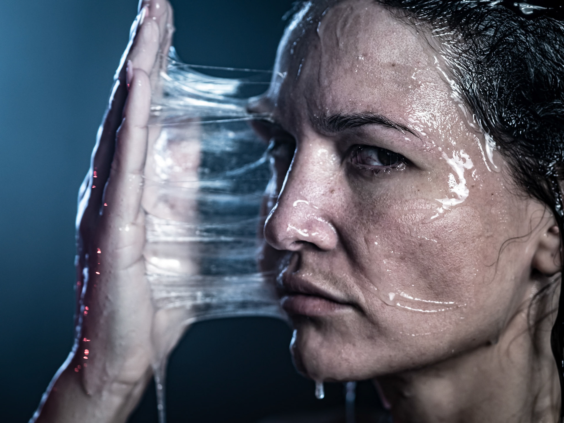 "What do you want to scream out but keep inside?" As she stretched the slime from her mouth, she embodied her frustration with limiting beliefs. This act of pulling the slime outward became a rejection of pain and the attempt to break free from imposed silence.