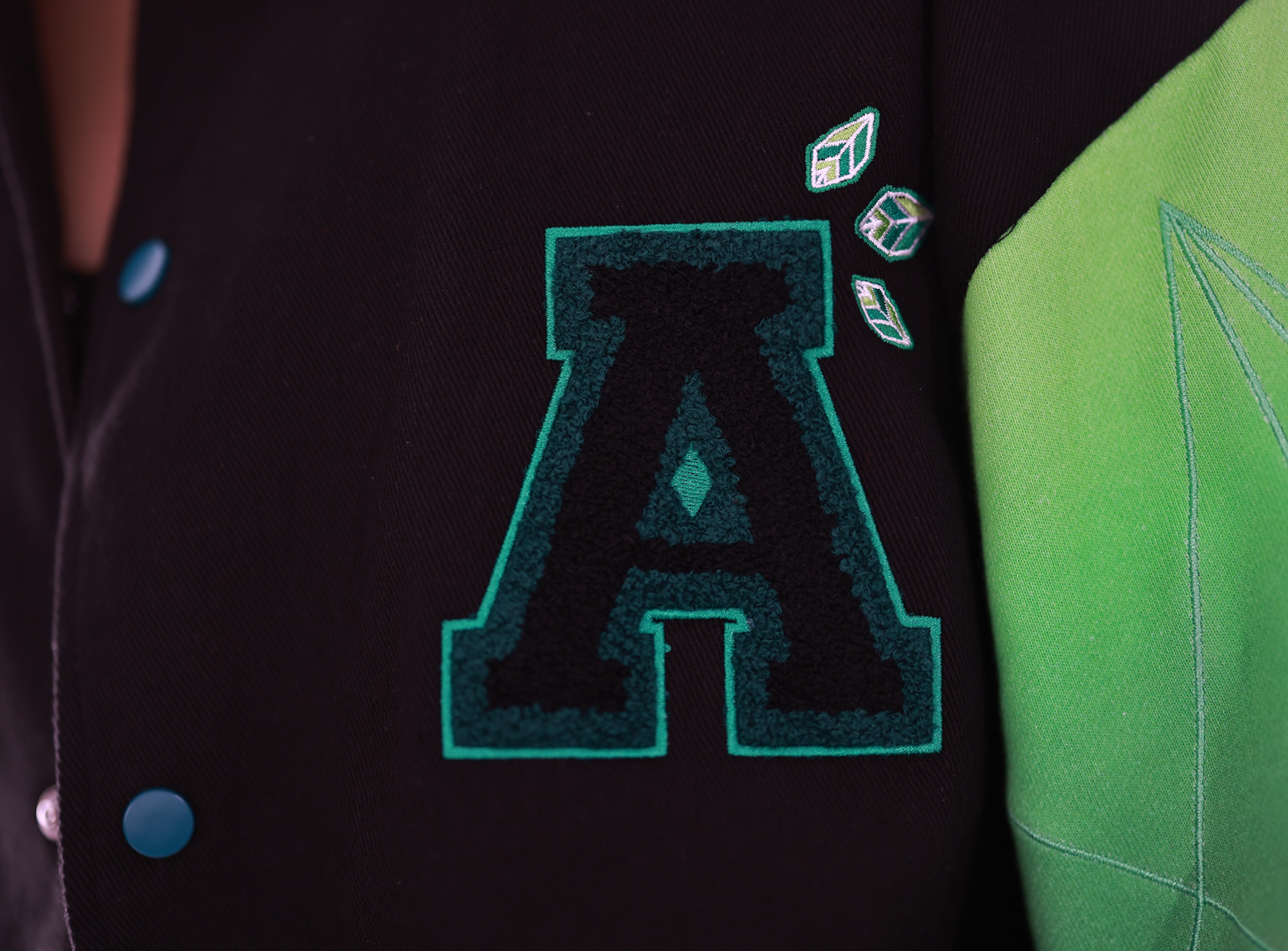 Alhaitham Jacket Front Patch Detail