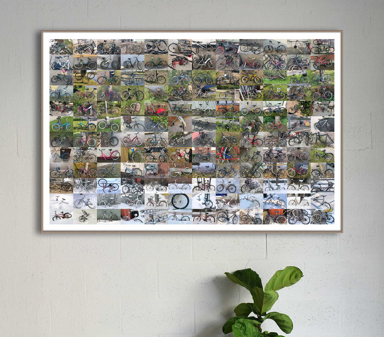 Oulun neljä vuodenaikaa. 144 kuvan kollaasi hylätyistä polkupyöristä. 90 cm x 60 cm.