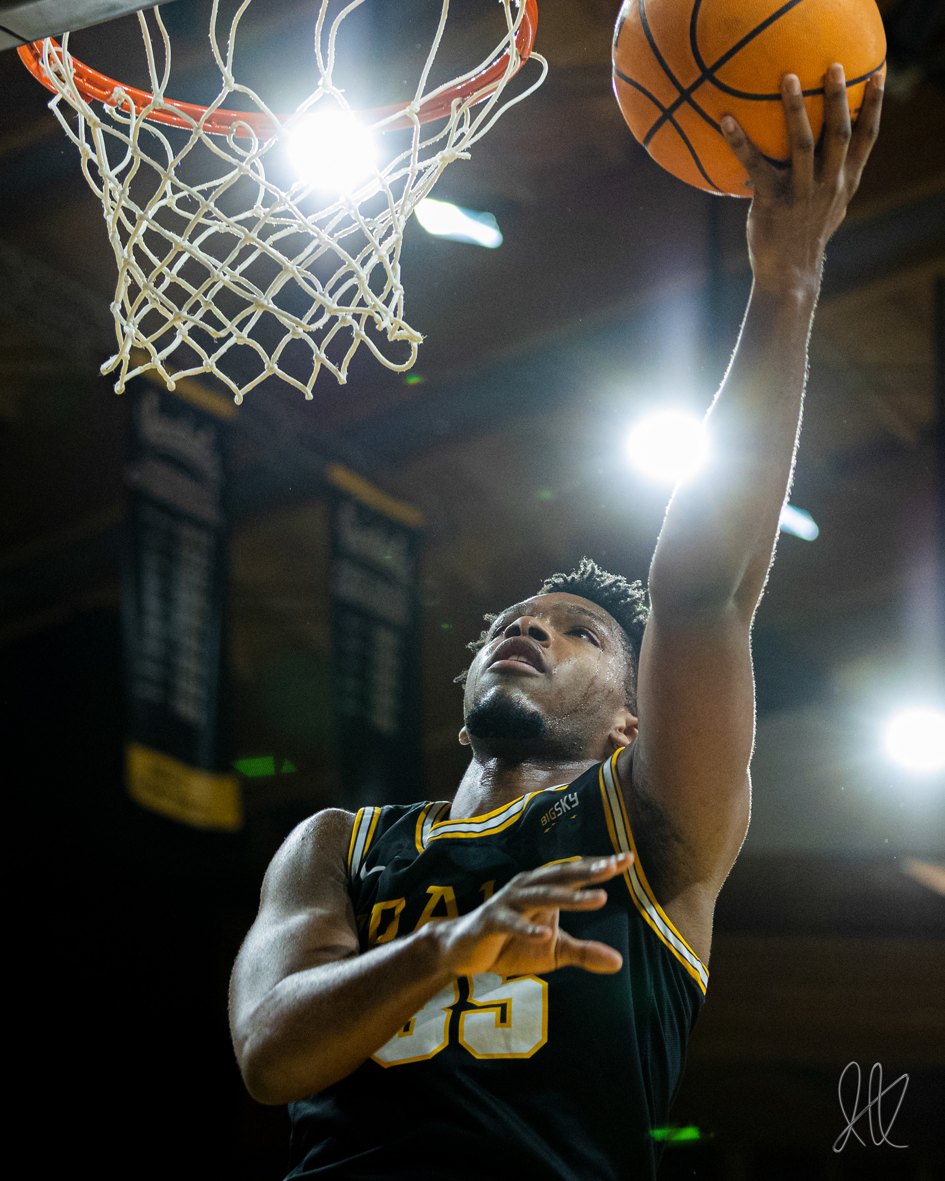 Nigel Burris floats to the net to drop in a layup