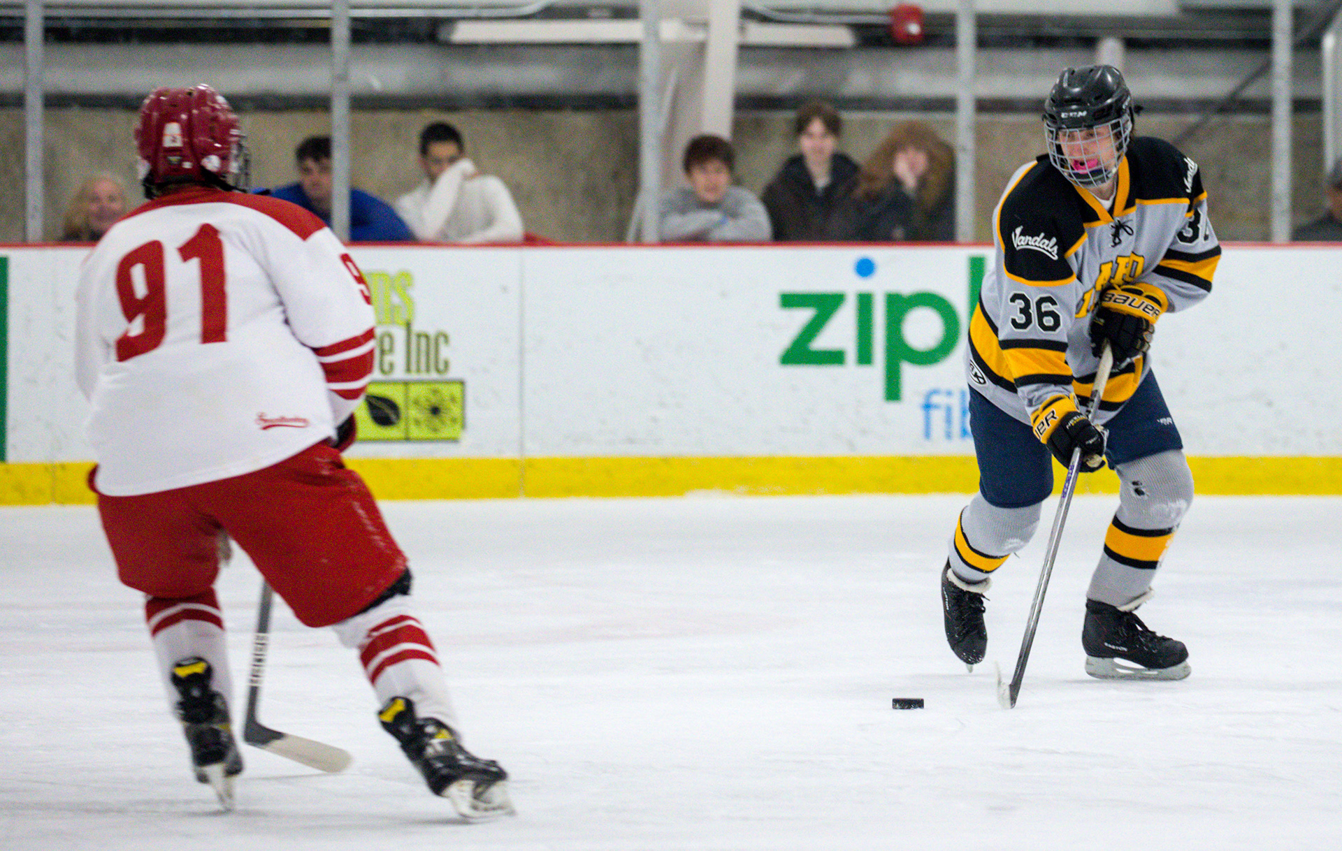 Idaho's Ian Kolaja drives the puck toward the net in a game against Washington State on March 31, 2023. (Argonaut/John Keegan)