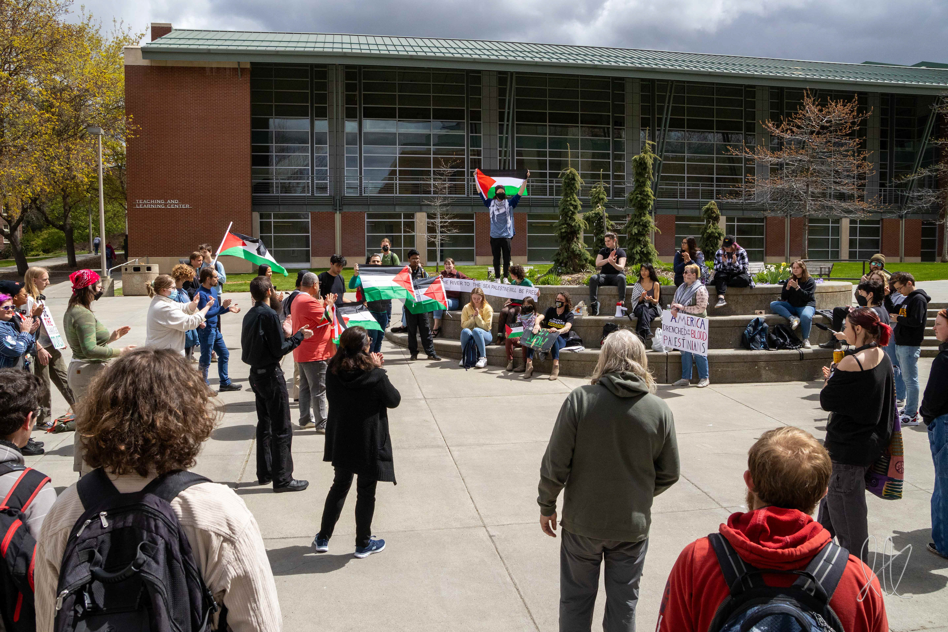 Free-Palestine Protestors on the University of Idaho Campus