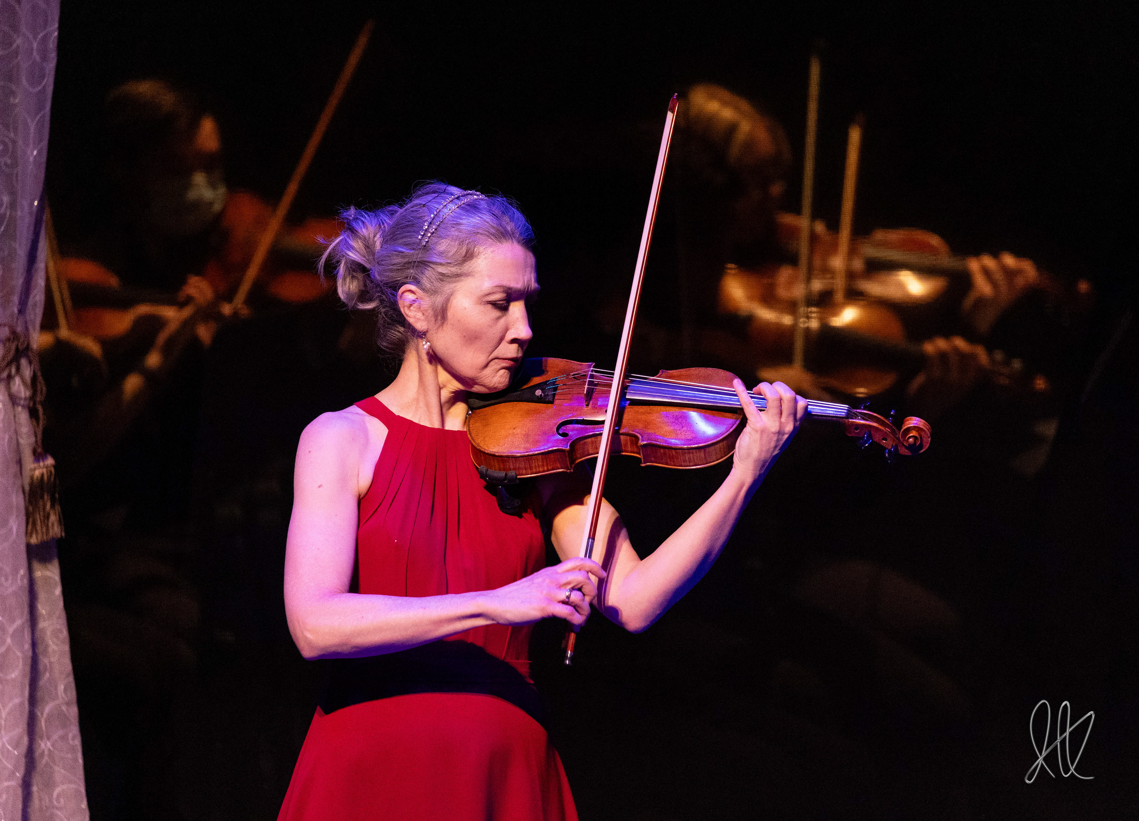 Violin interlude during the second act of "Die Fledermaus"
