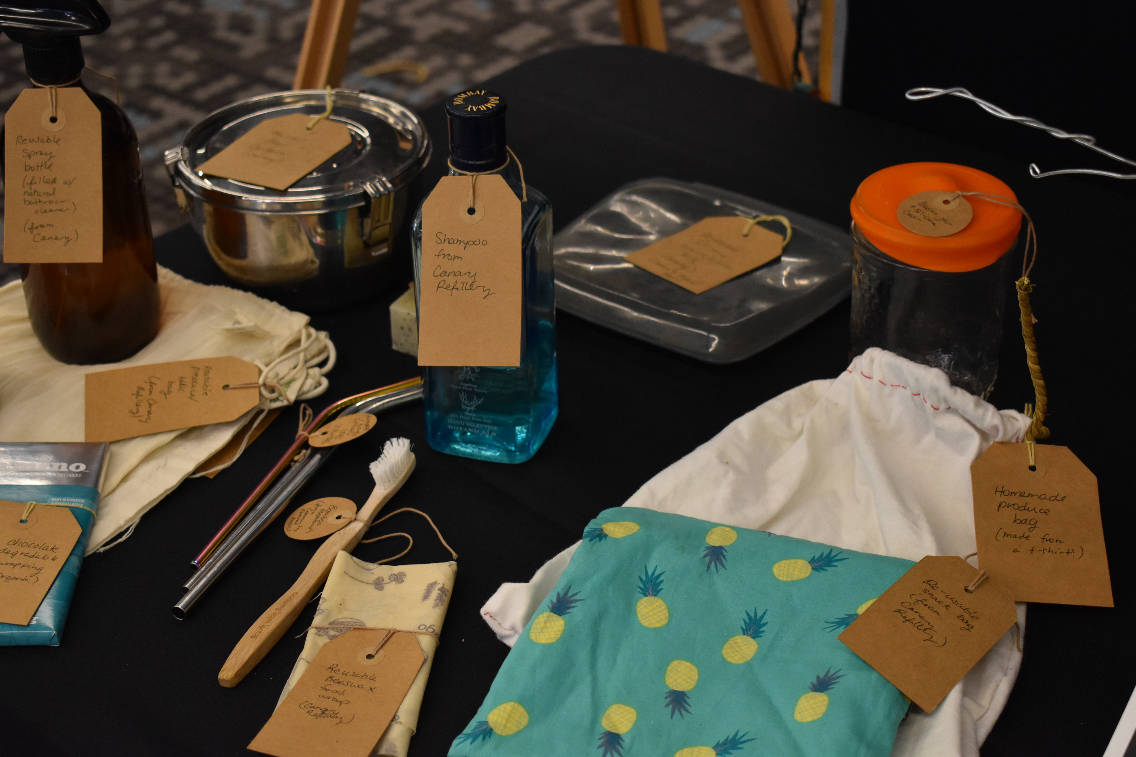 Sustainable alternatives to plastic items