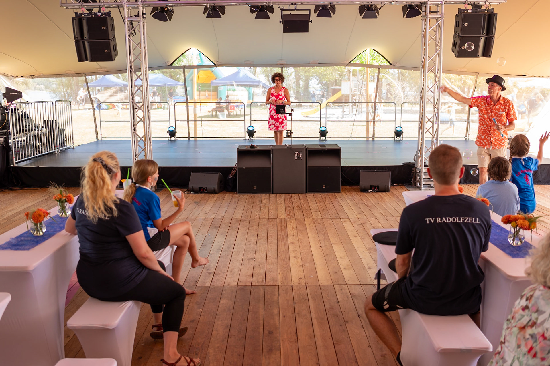 Der letzte Show-Act zur Unterhaltung am Sonntag