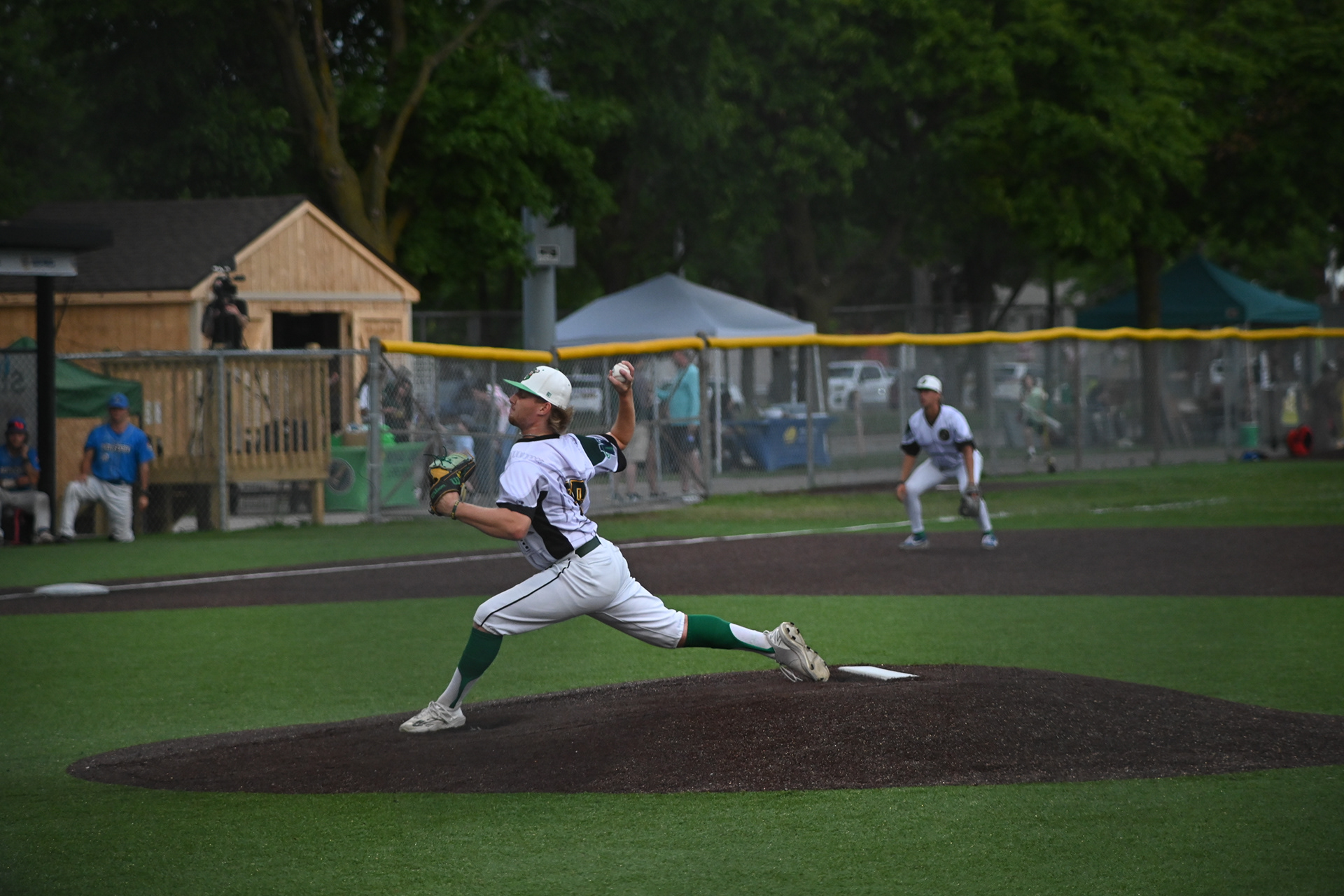 nikon z6ii, yashica yashinon 75-230mm