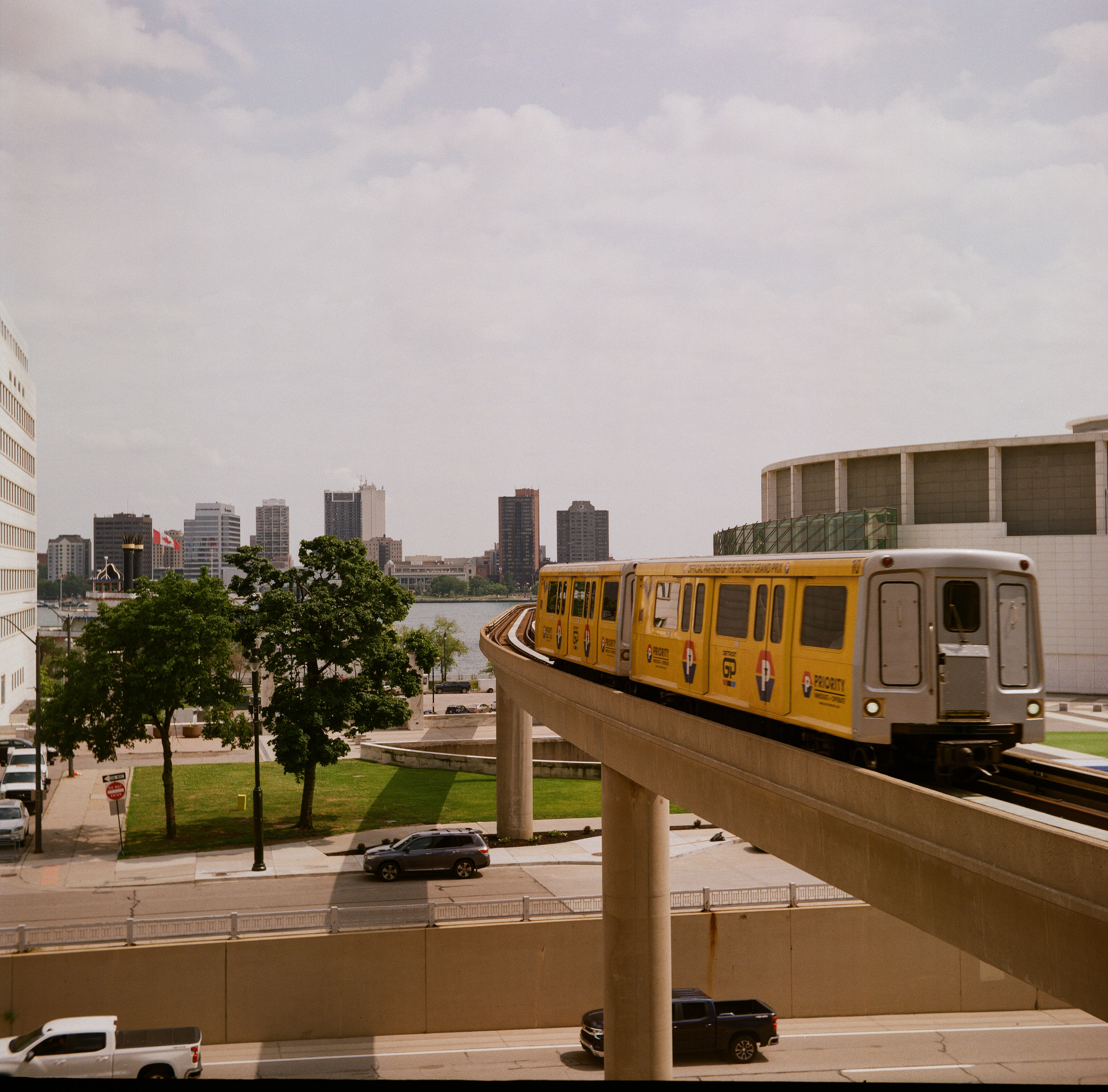yashica c tlr, kodak gold 200